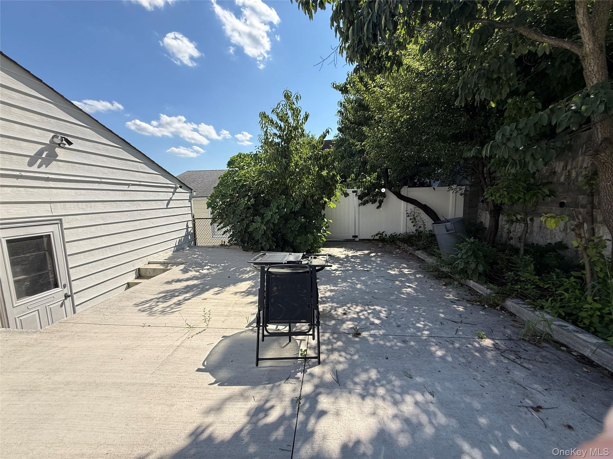 85 Halley Street N, Unit 3 (top) photo 15