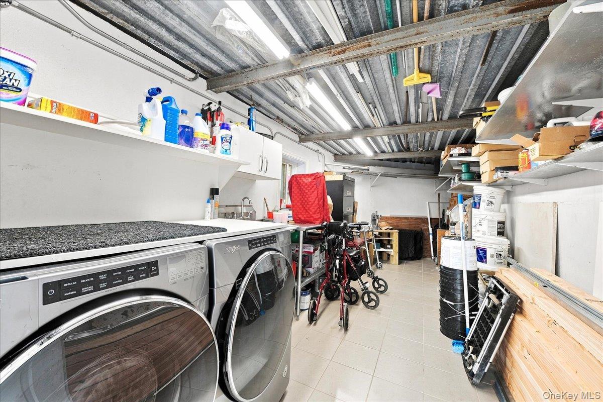 1366 Siegfried Place – For Sale photo 30