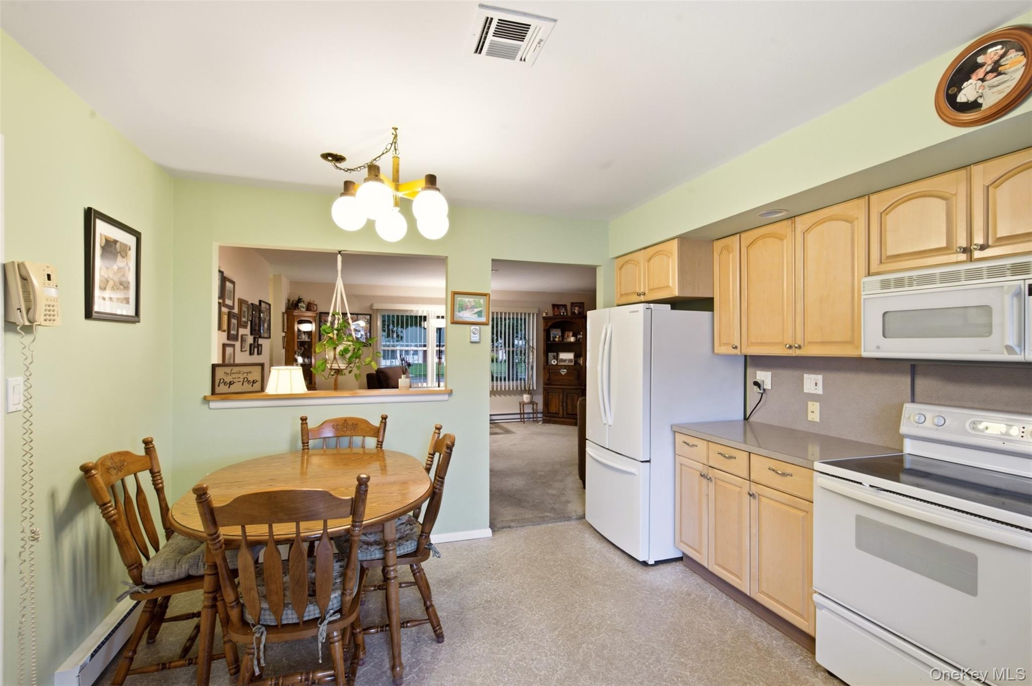 238 Blackpool Court, Unit A photo 7