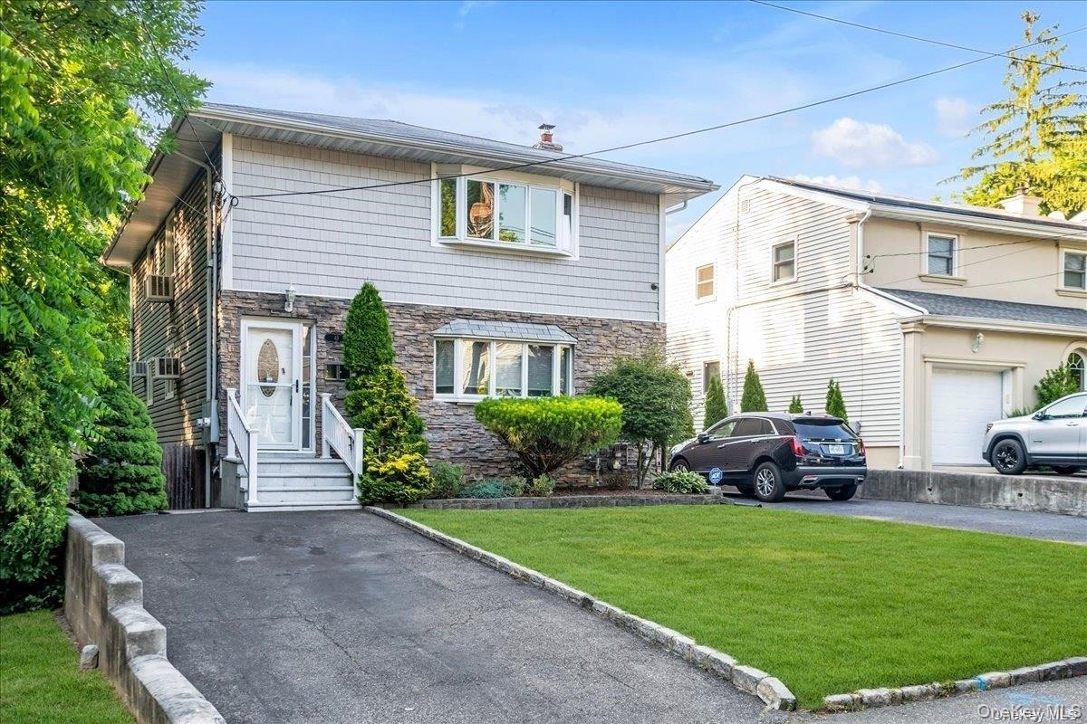 49 Neulist Avenue, Unit 2nd Fl photo 2