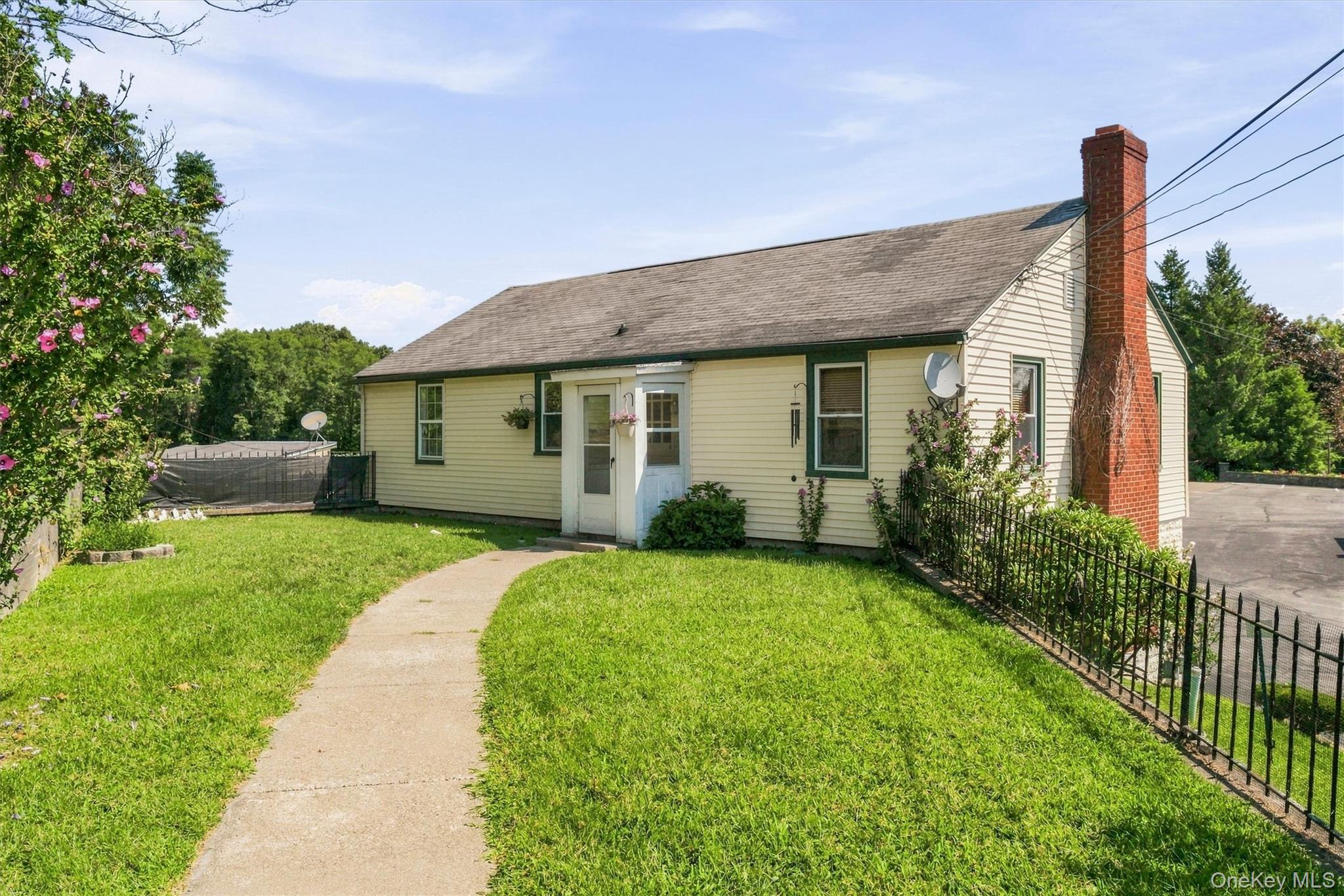 36 OLD INDIAN RD, Unit 2