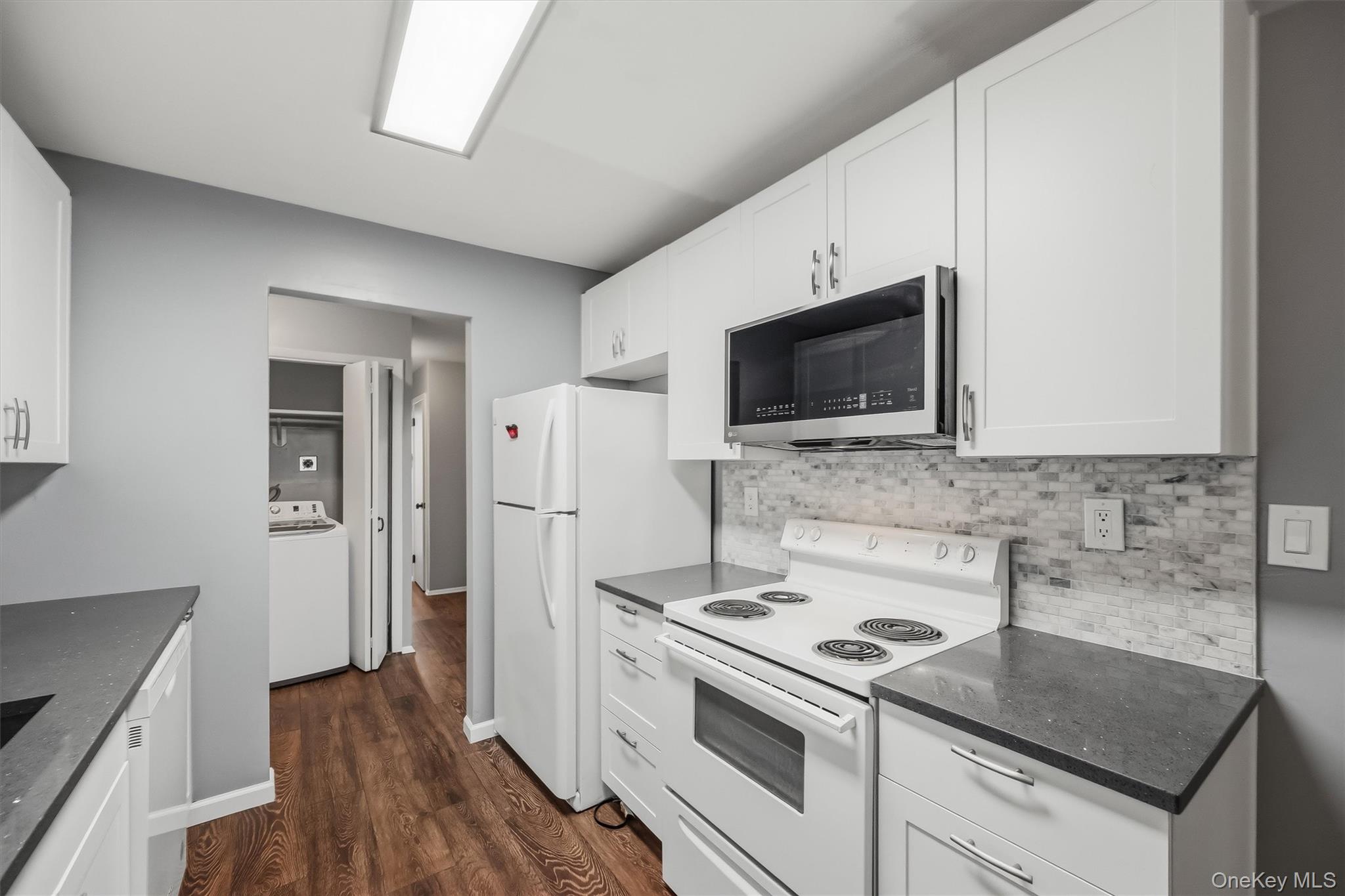 631 Sierra Vista Lane, Unit Bldg 21 photo 13
