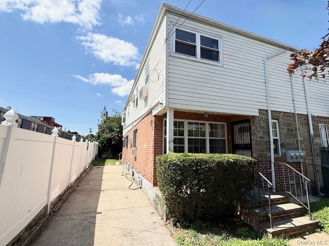 59-18 154th Place – For Sale photo 4