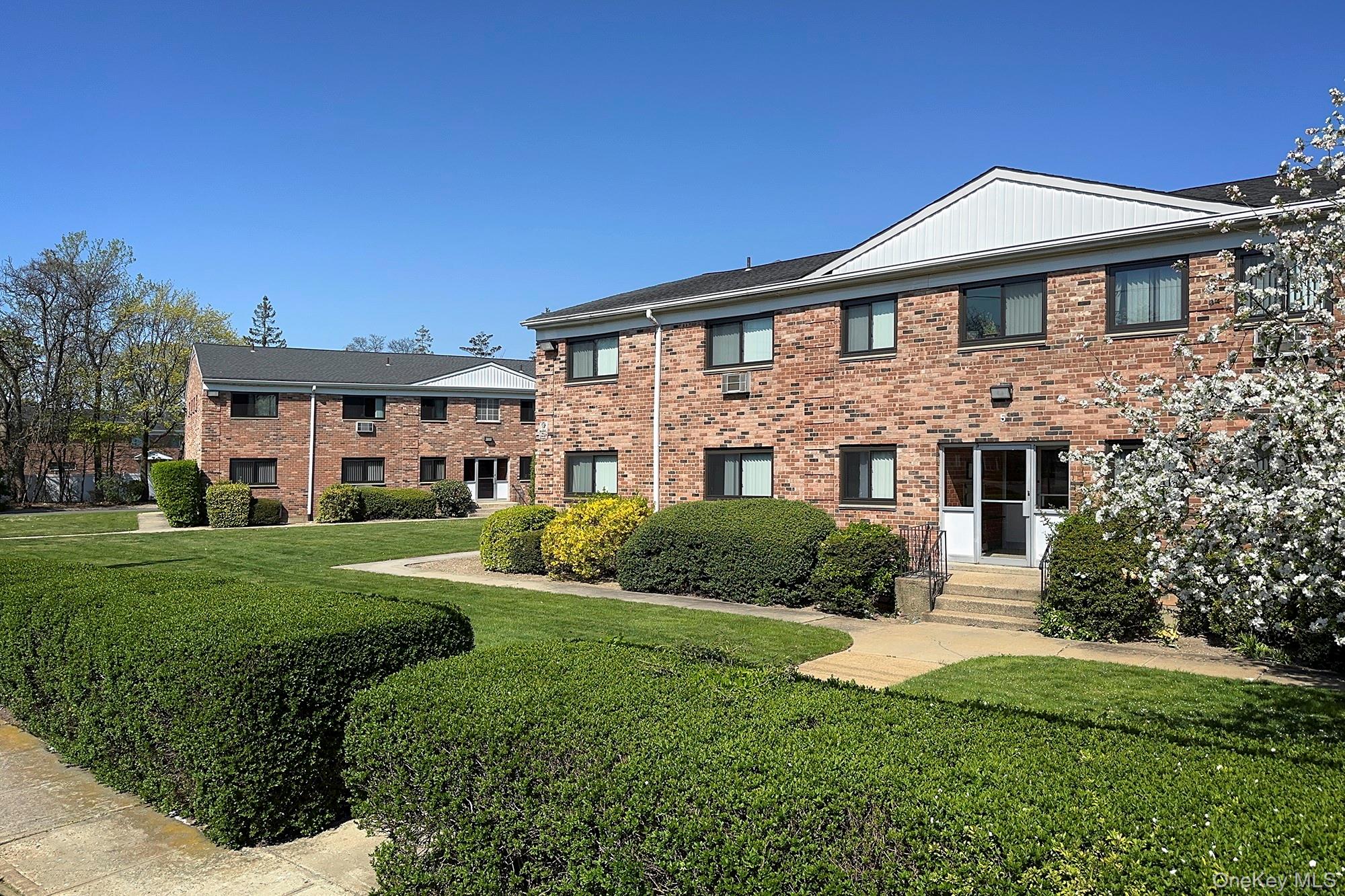 405 East Main Street, Unit 405-04