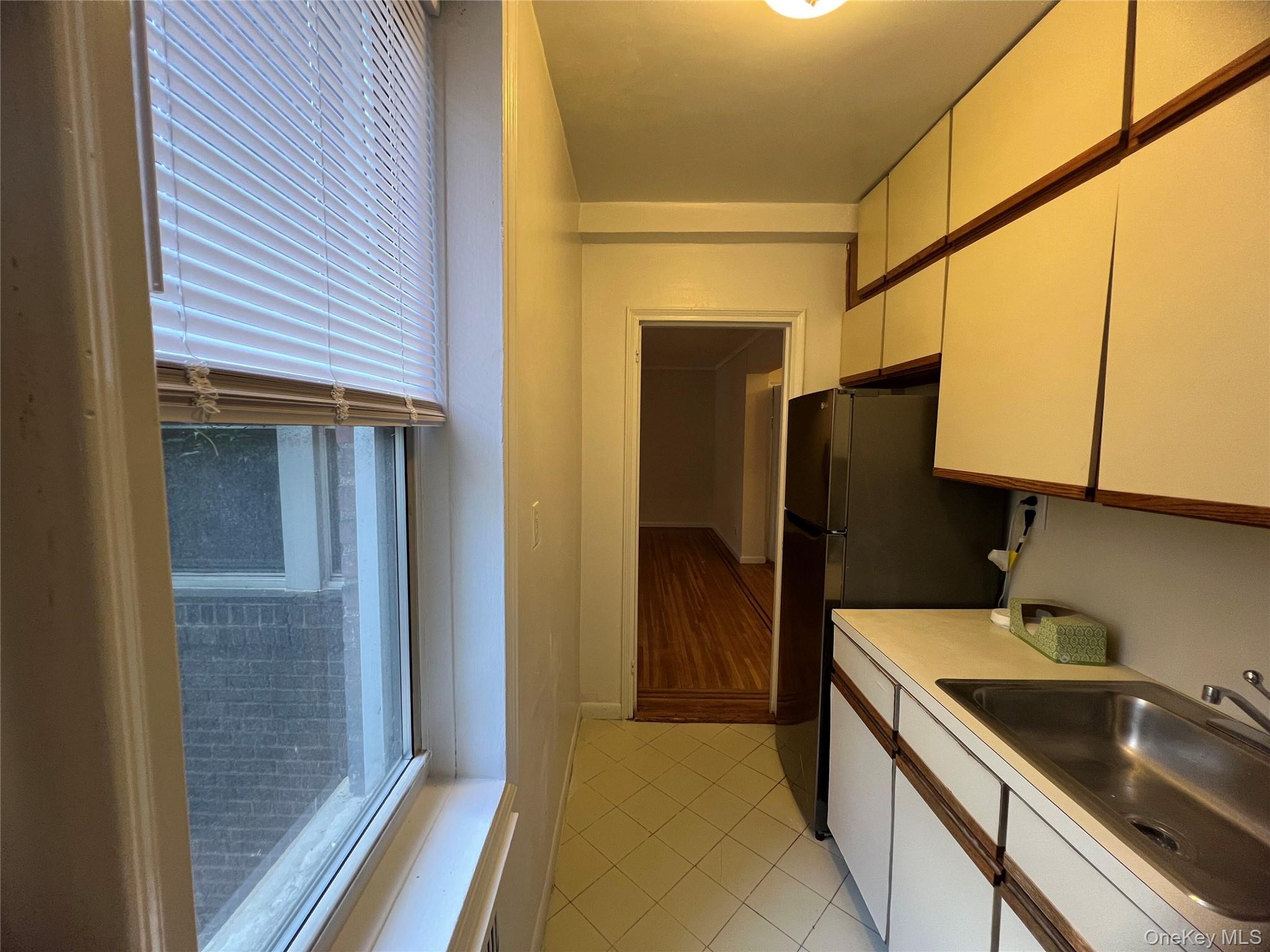 65-74 Saunders Street, Unit 1F photo 5