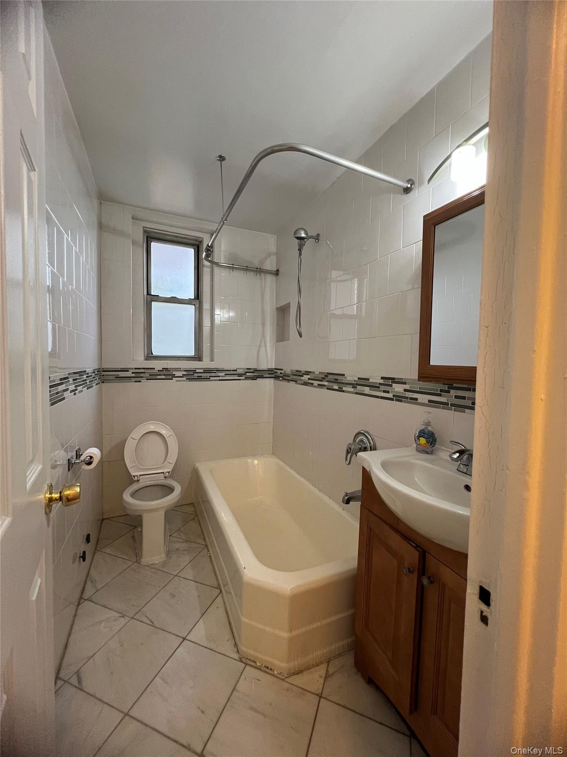 65-74 Saunders Street, Unit 1F photo 8