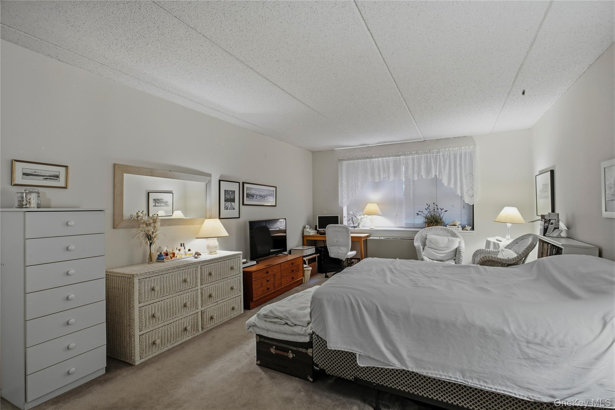 1376 Midland Avenue, Unit 105 photo 12