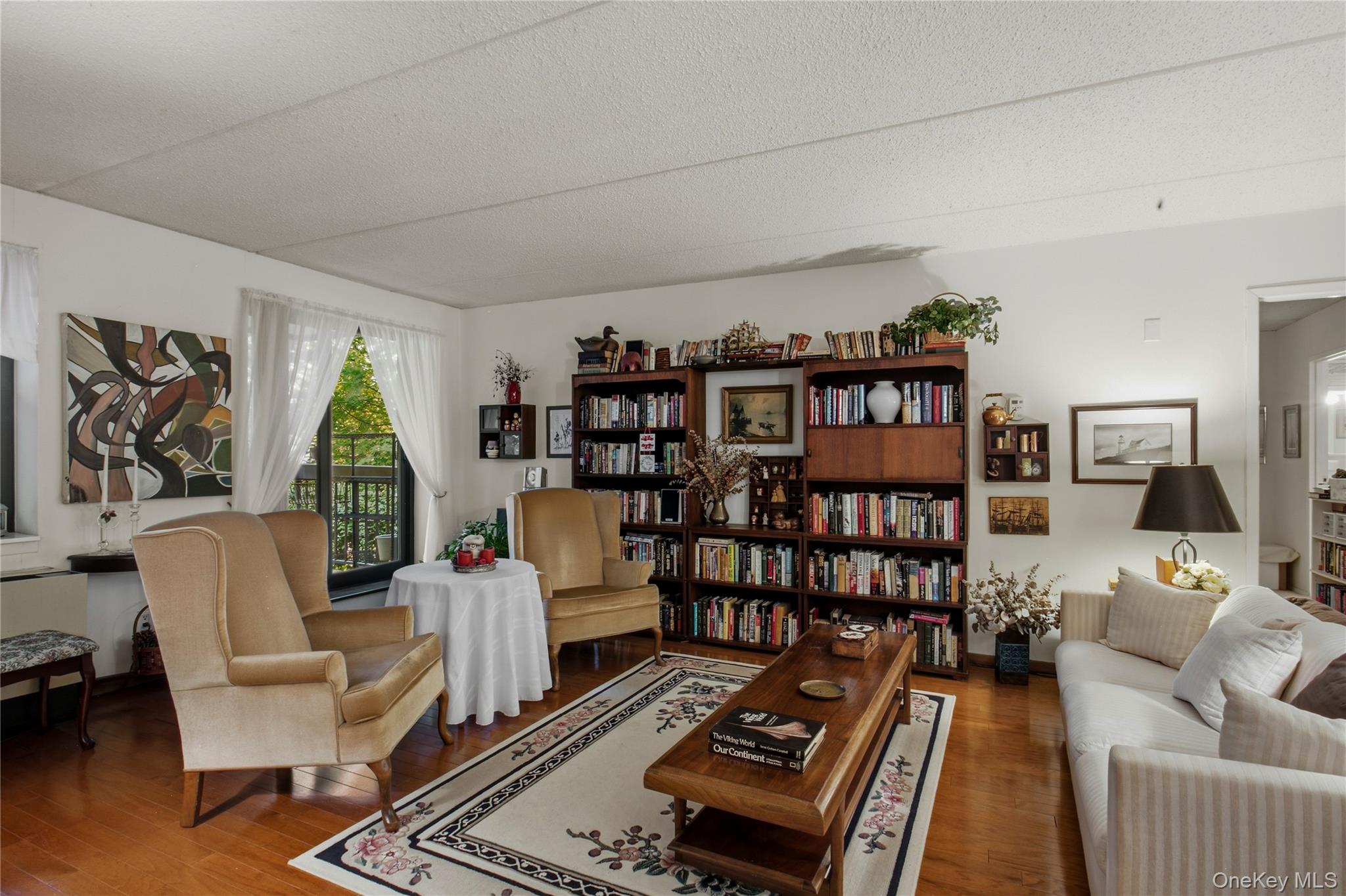1376 Midland Avenue, Unit 105 photo 5