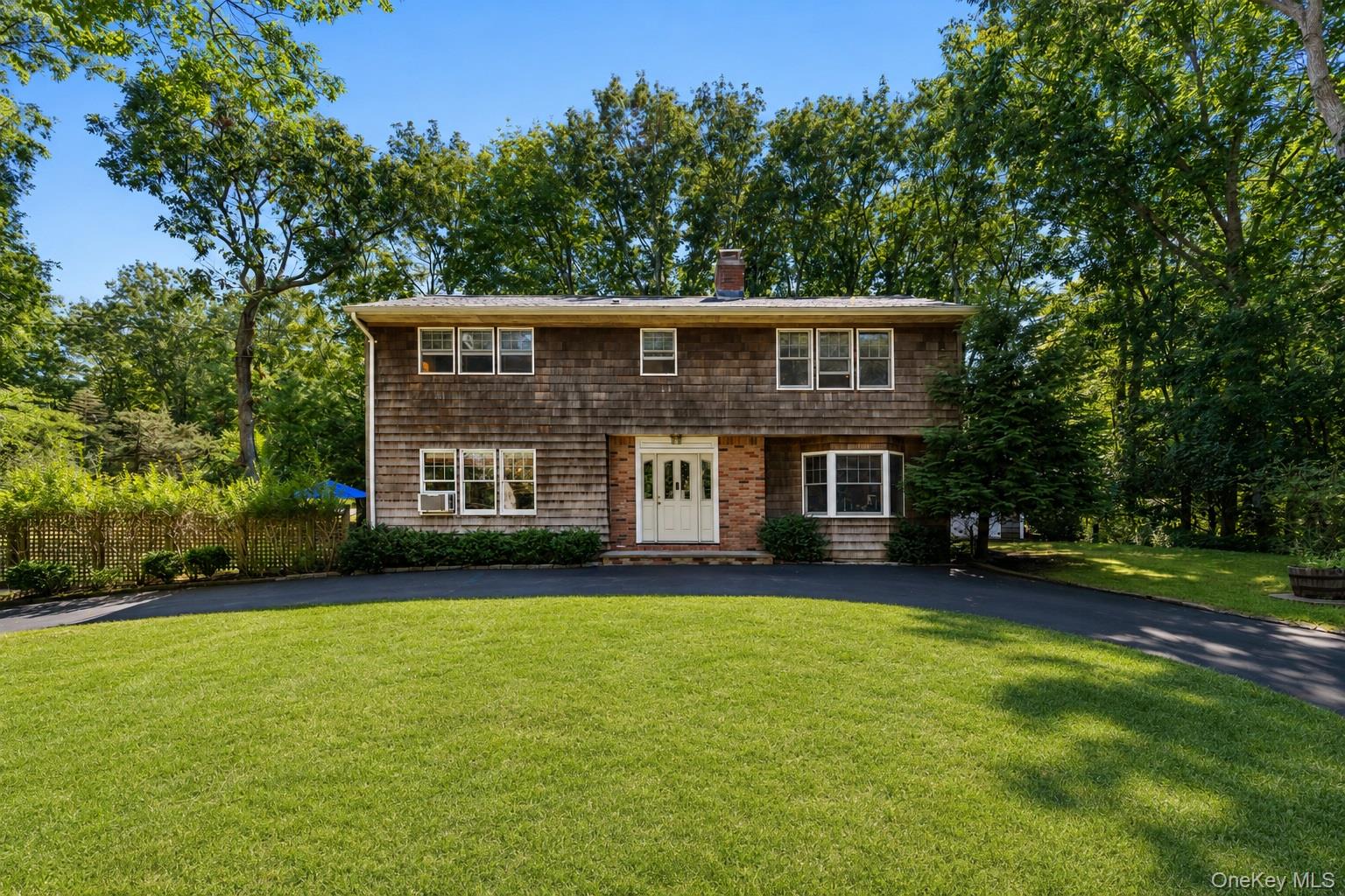 45 Shadyrest Drive – For Sale photo 2