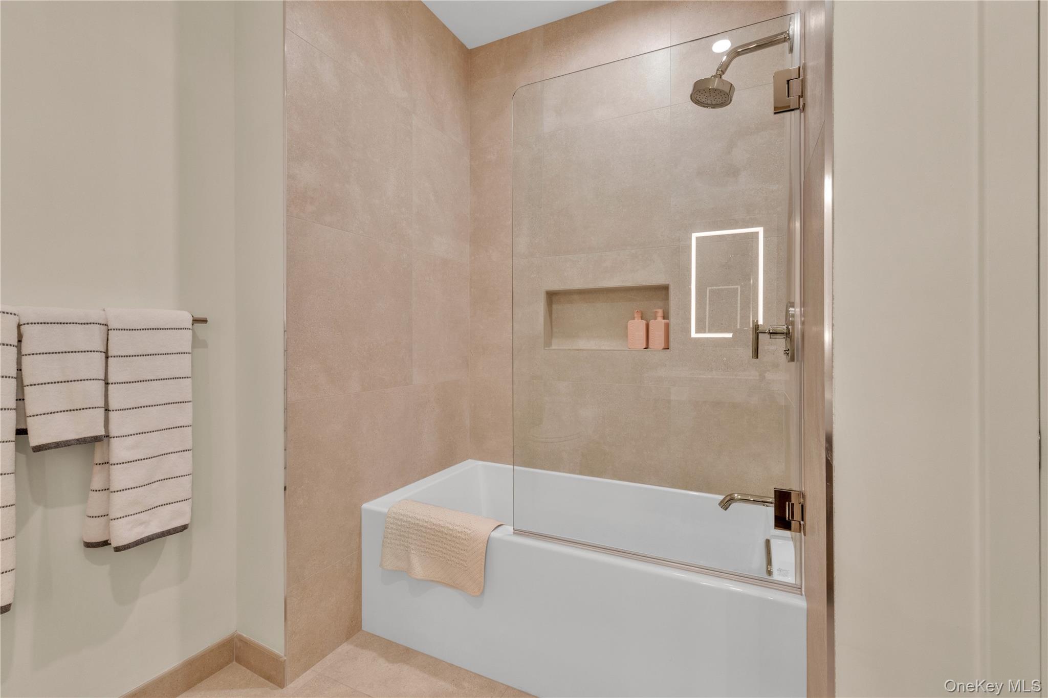 100 Boardwalk, Unit 904A photo 18