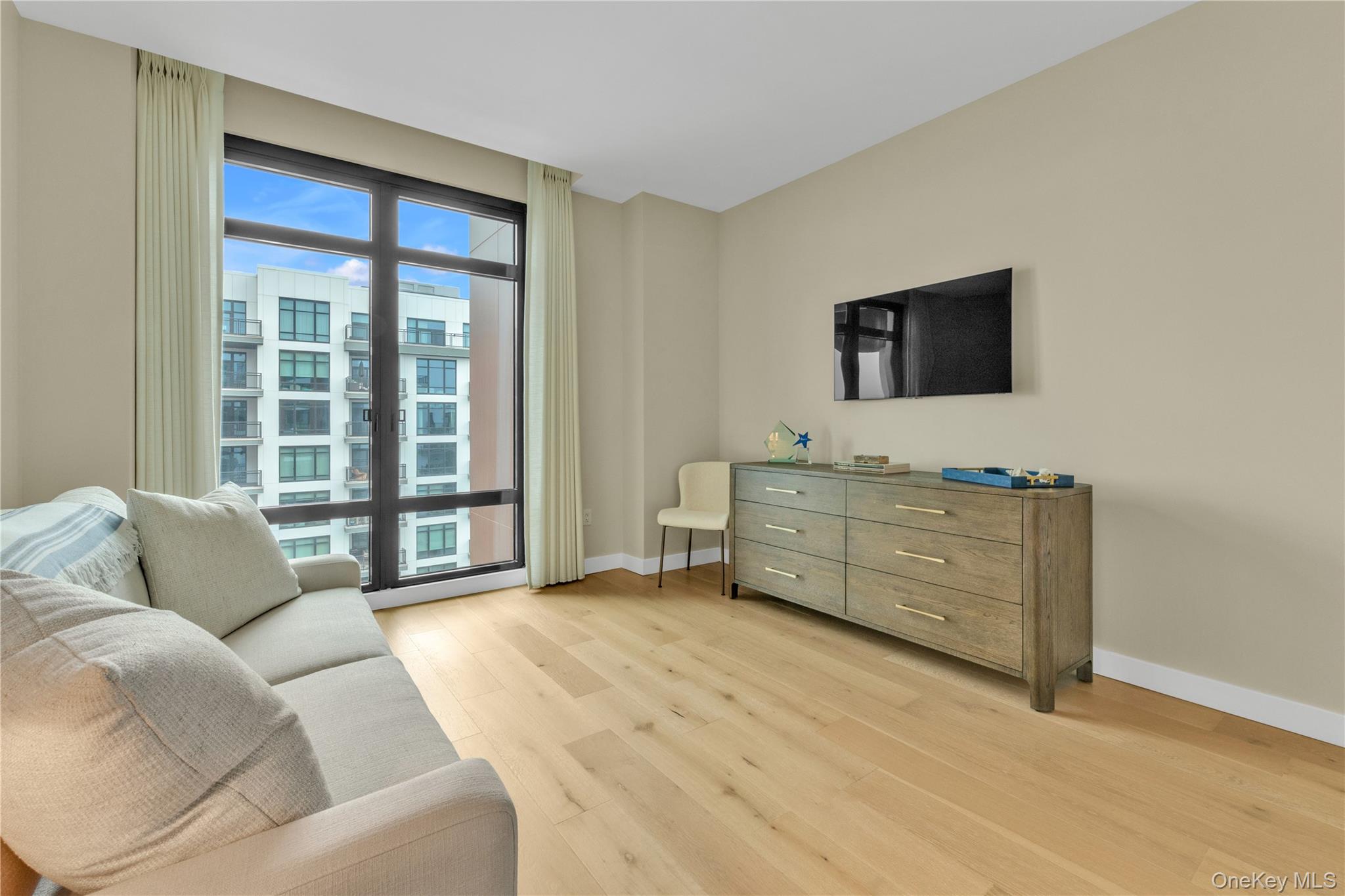 100 Boardwalk, Unit 904A photo 16
