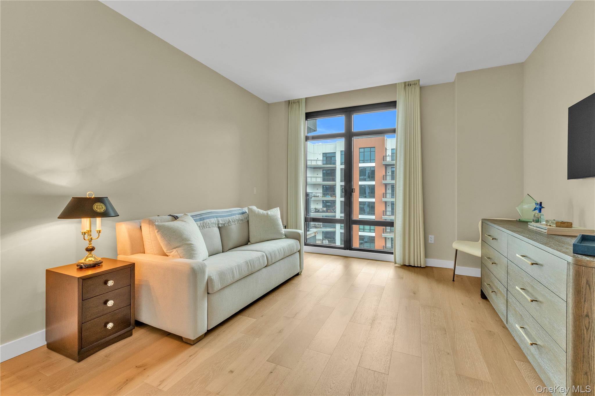 100 Boardwalk, Unit 904A photo 15