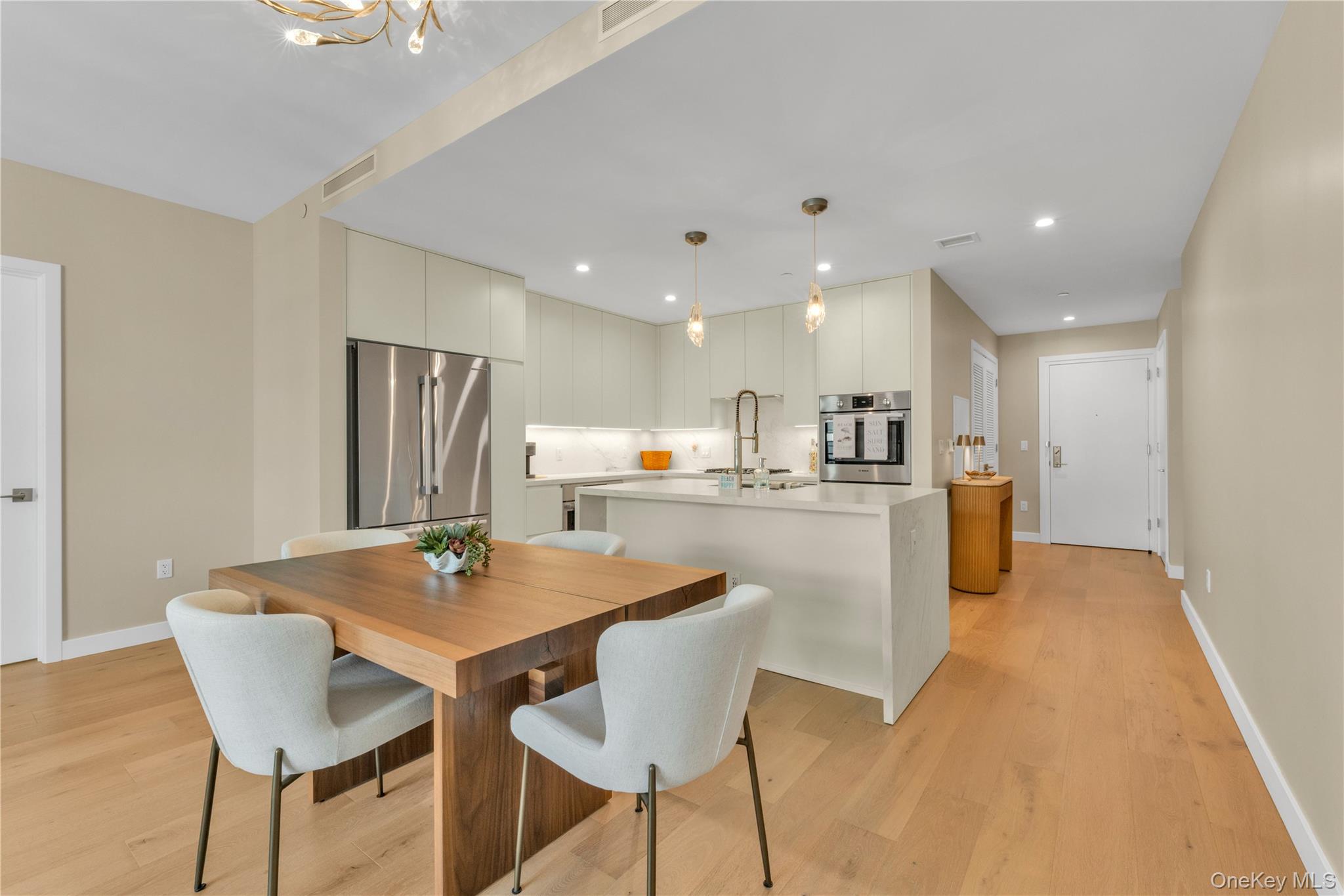 100 Boardwalk, Unit 904A photo 5