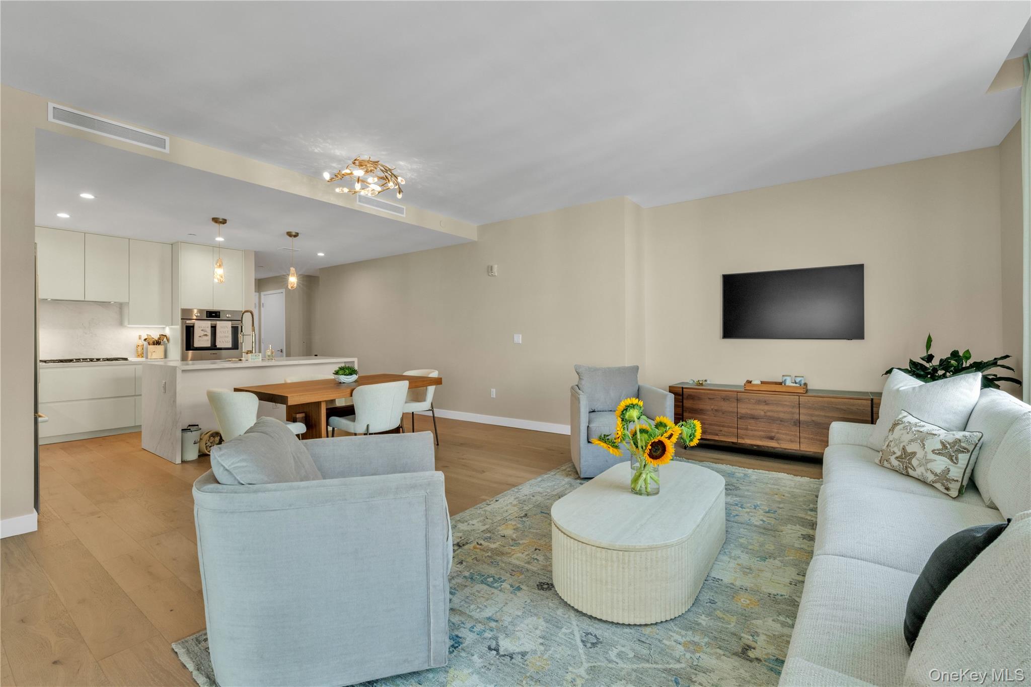 100 Boardwalk, Unit 904A photo 2