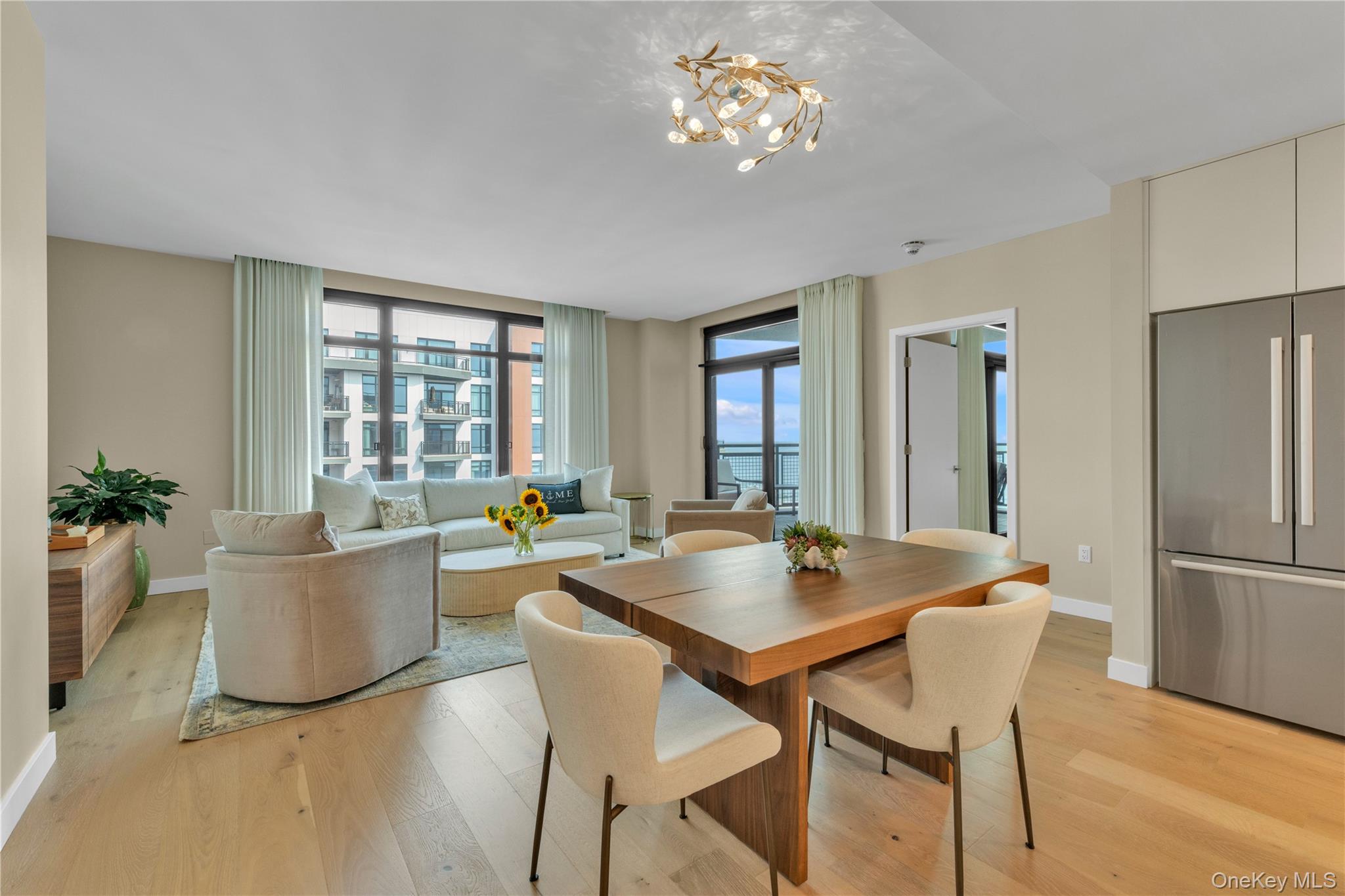 100 Boardwalk, Unit 904A photo 3