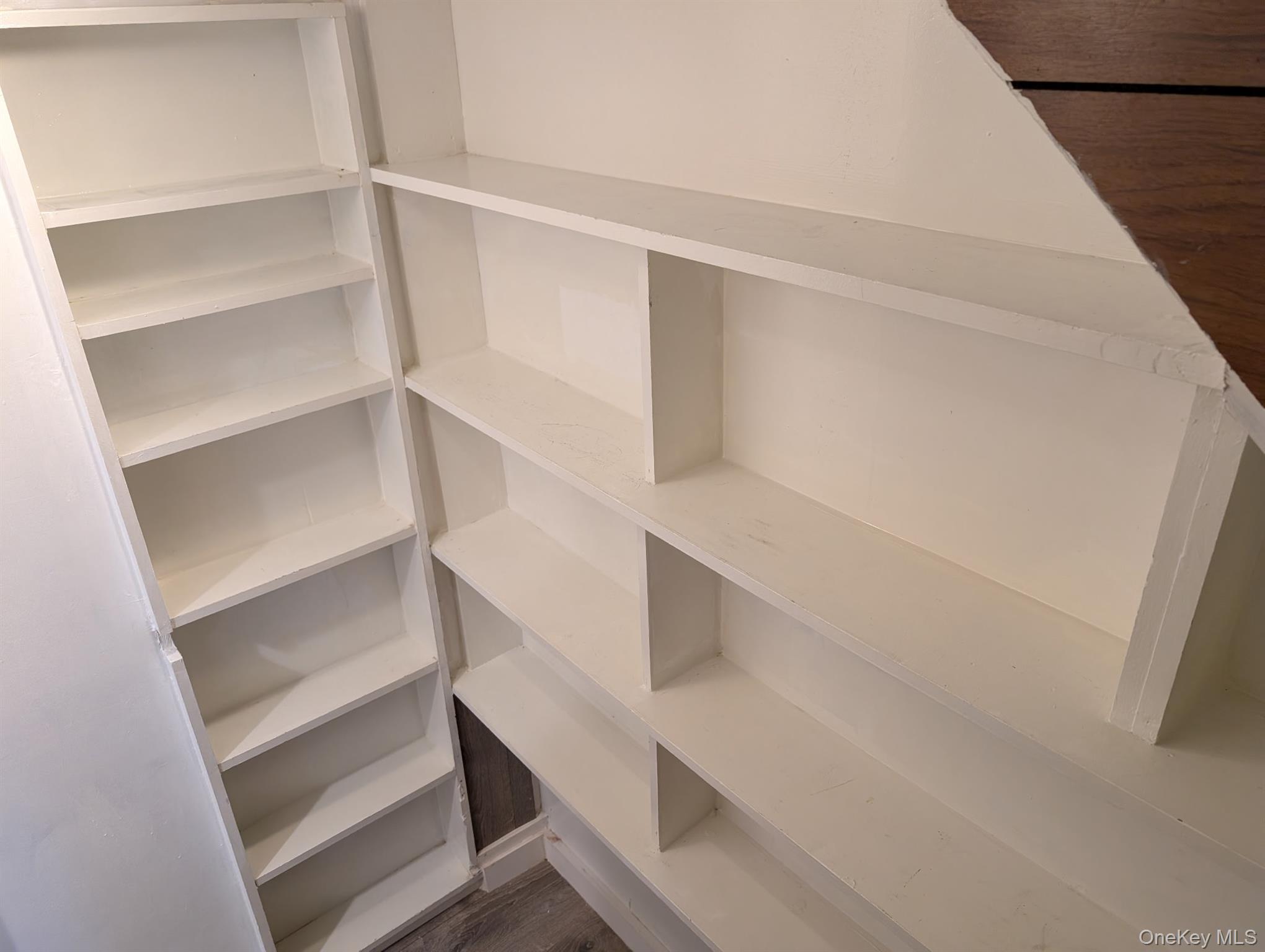 123 Joni Drive – For Rent photo 2