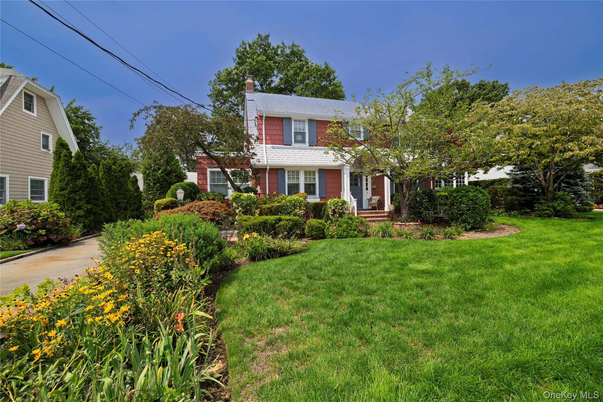 66 S Lewis Place – For Sale photo 2
