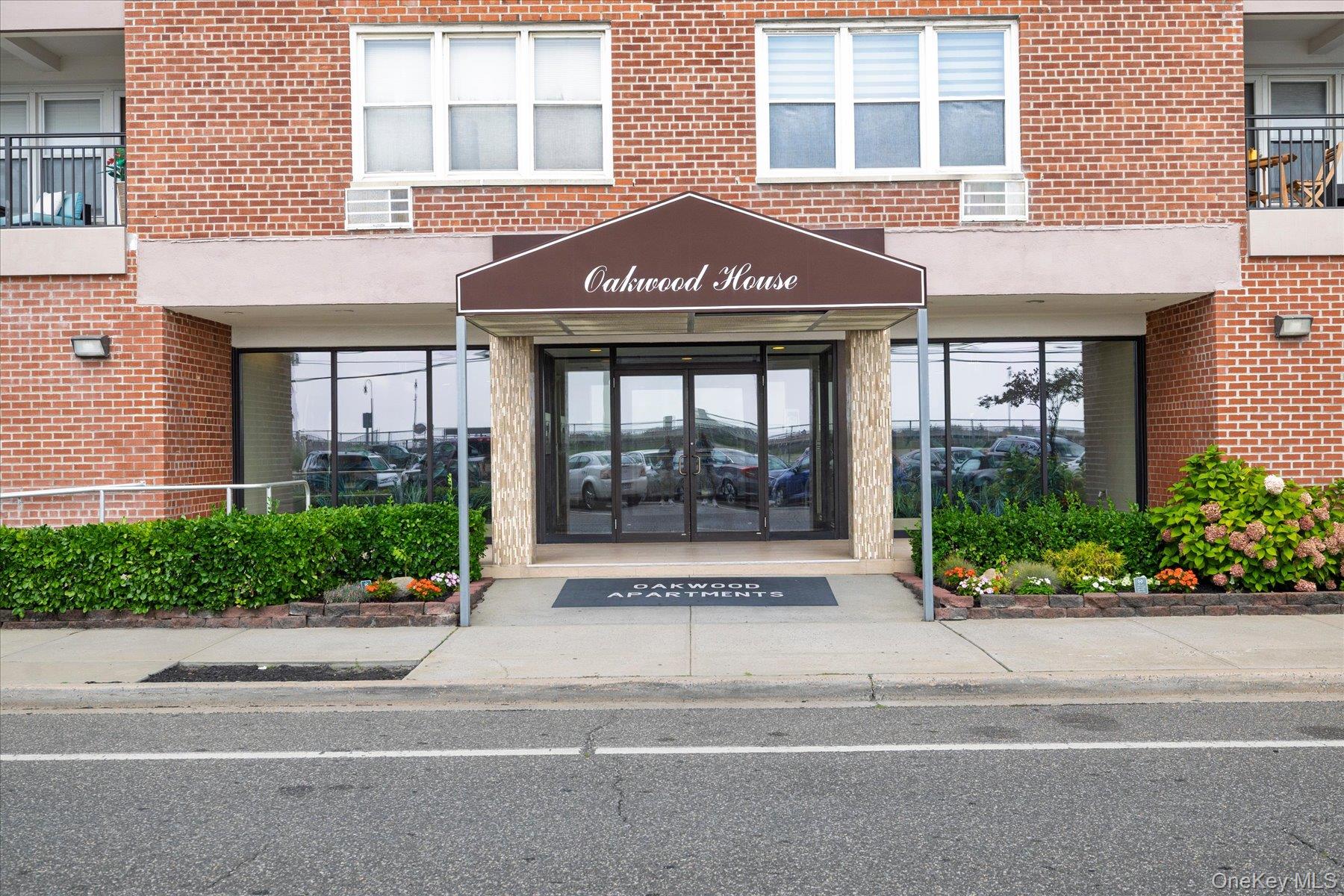 1 E Broadway Ave, Unit 3C photo 11