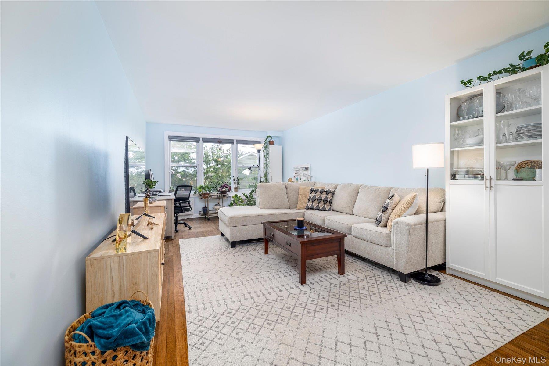 1 E Broadway Ave, Unit 3C