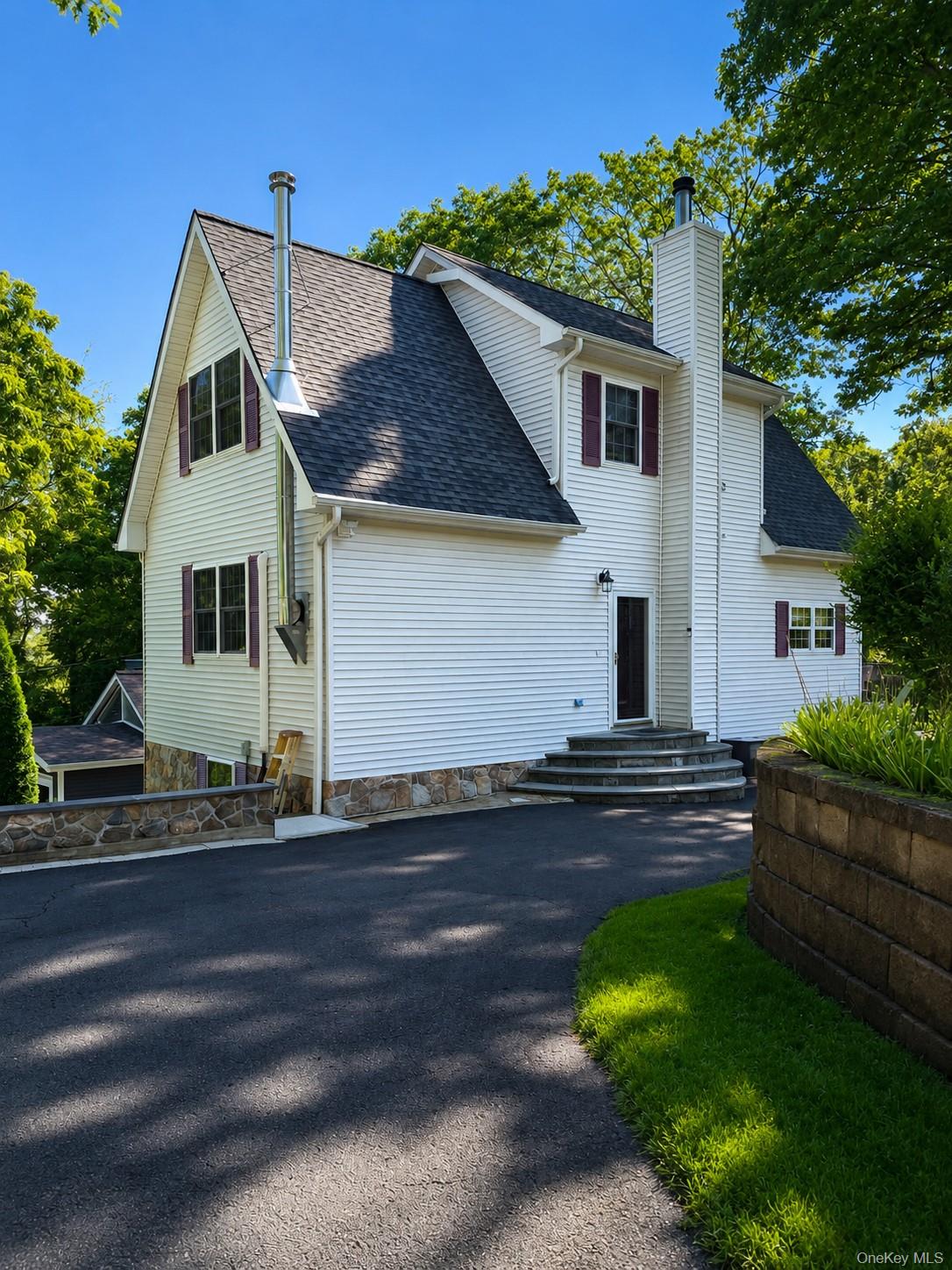 10 Jay Court – For Sale