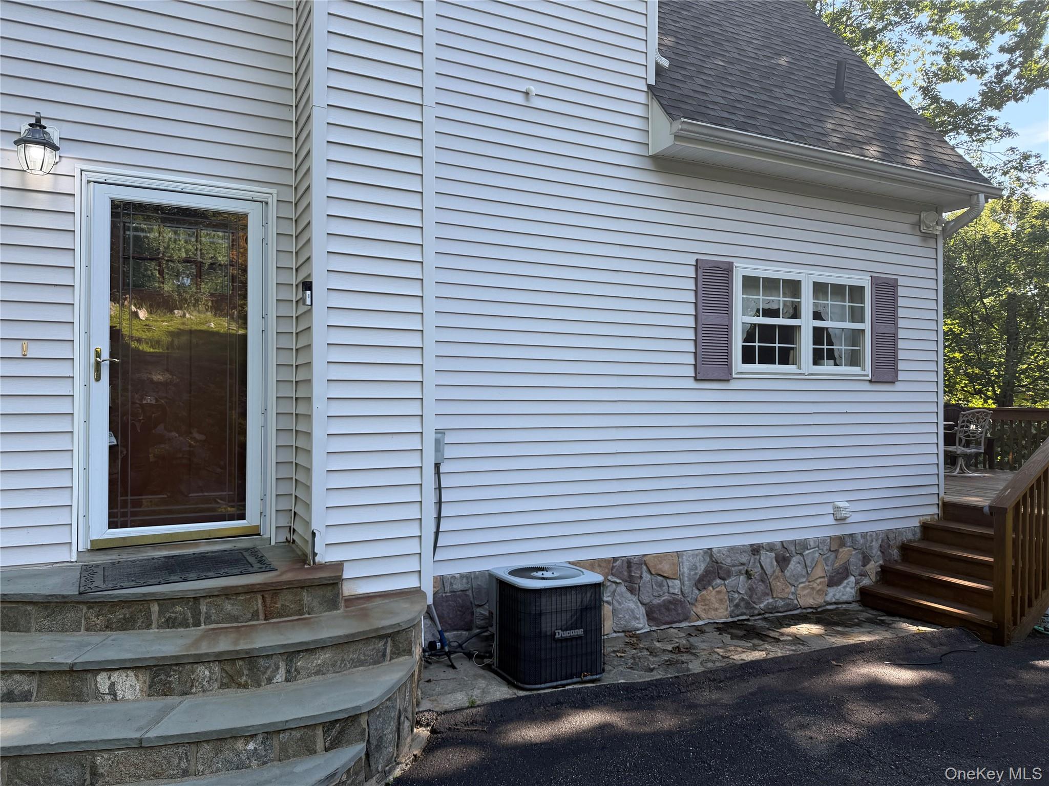 10 Jay Court – For Sale photo 2
