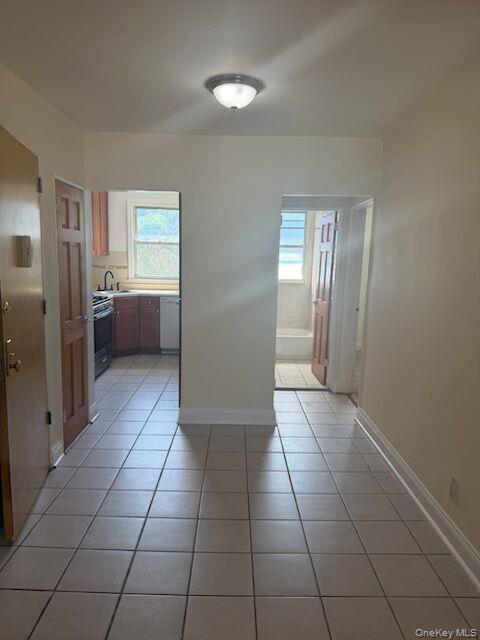 6 Arlington Street Avenue, Unit 2B photo 6