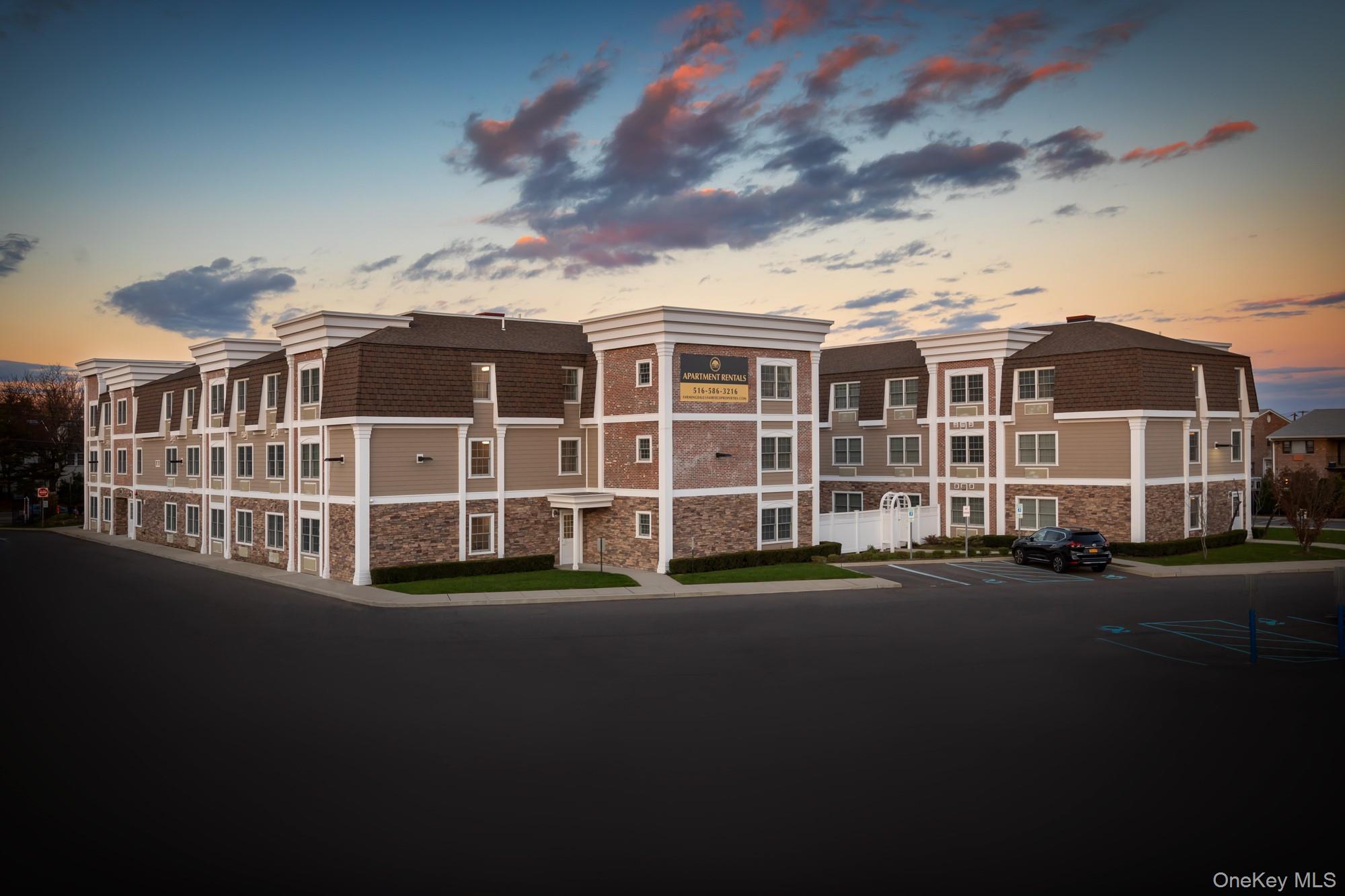 190 Fulton Street, Unit E109