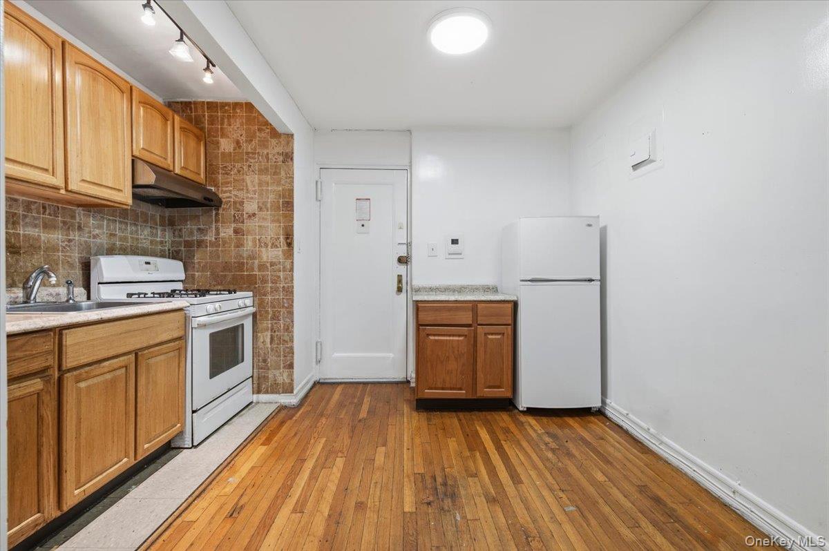9255 Shore Road, Unit 3C photo 11