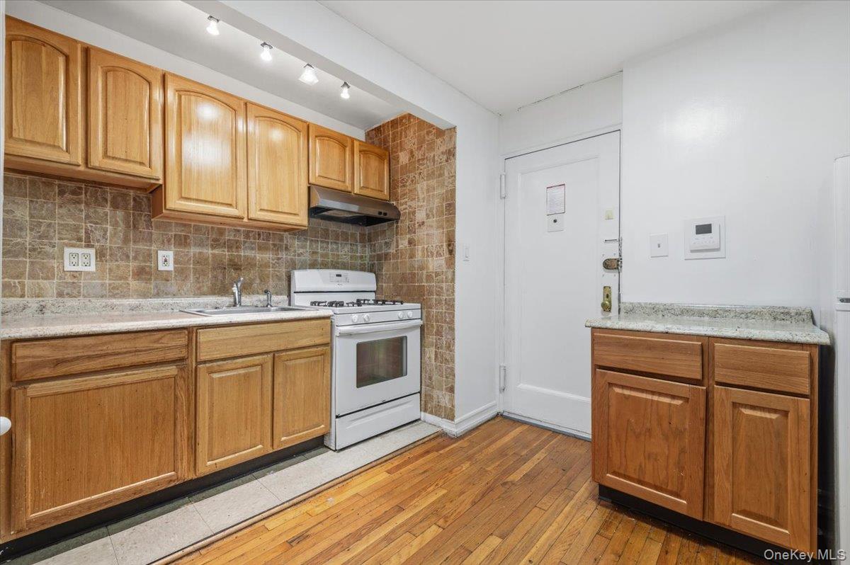 9255 Shore Road, Unit 3C photo 10