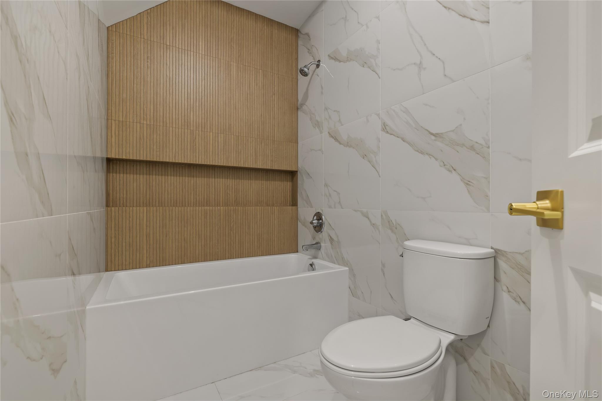 41 Saddle River Road, Unit 111 photo 24