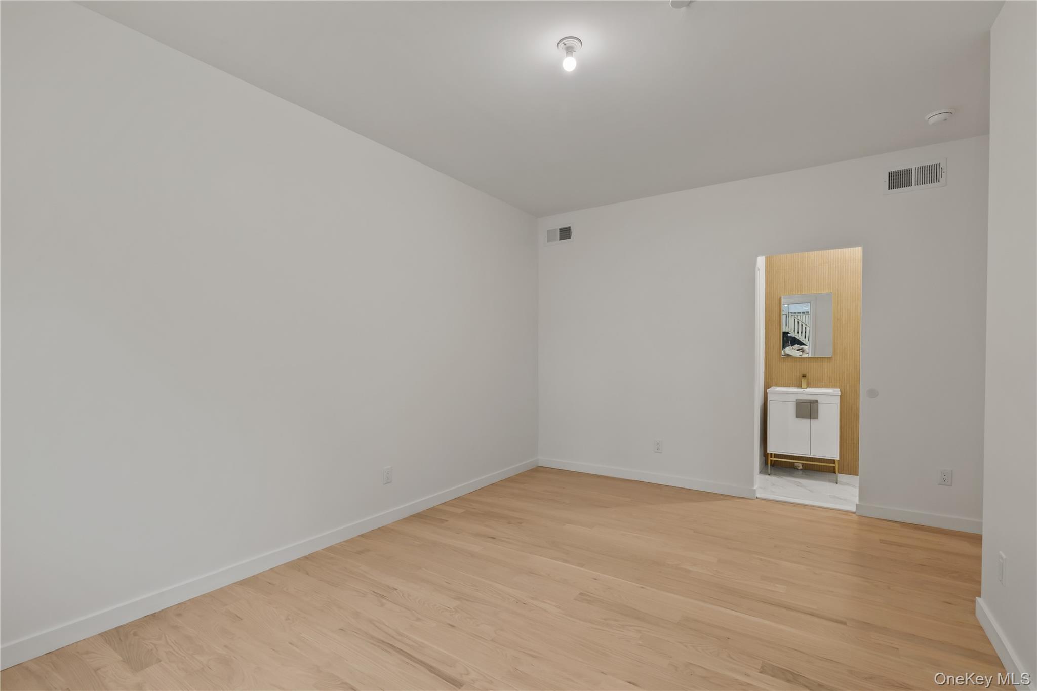 41 Saddle River Road, Unit 111 photo 21