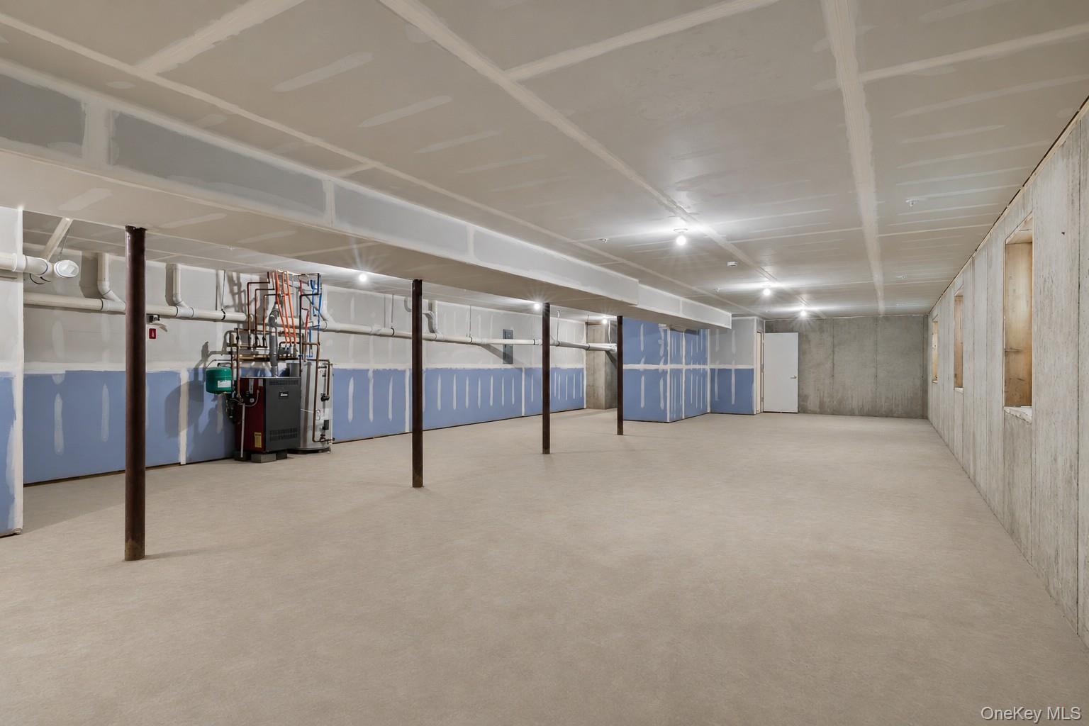 41 Saddle River Road, Unit 111 photo 32