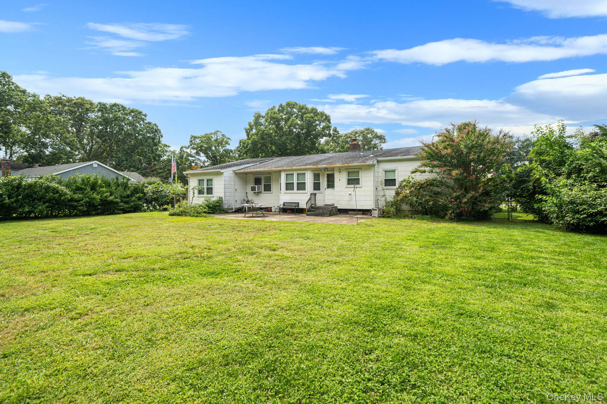 2345 Louis Kossuth Avenue – For Sale photo 38