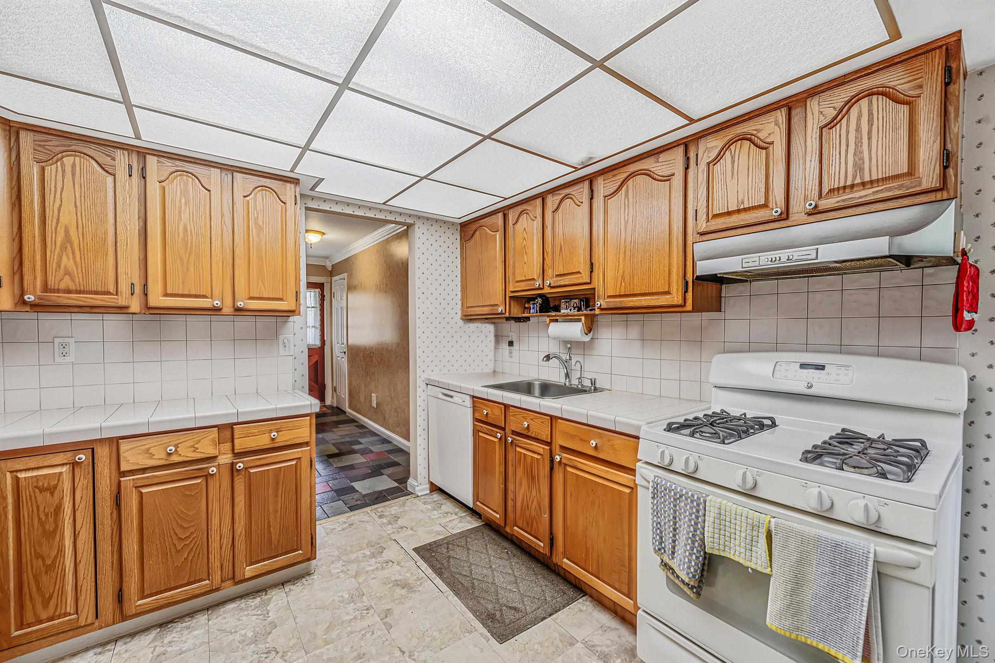 2345 Louis Kossuth Avenue – For Sale photo 9