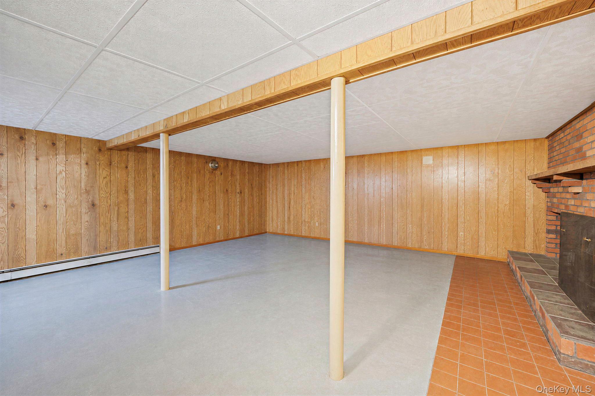 2345 Louis Kossuth Avenue – For Sale photo 32