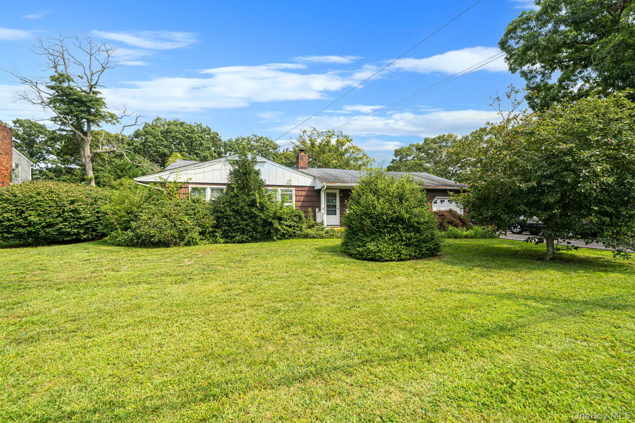 2345 Louis Kossuth Avenue – For Sale photo 2