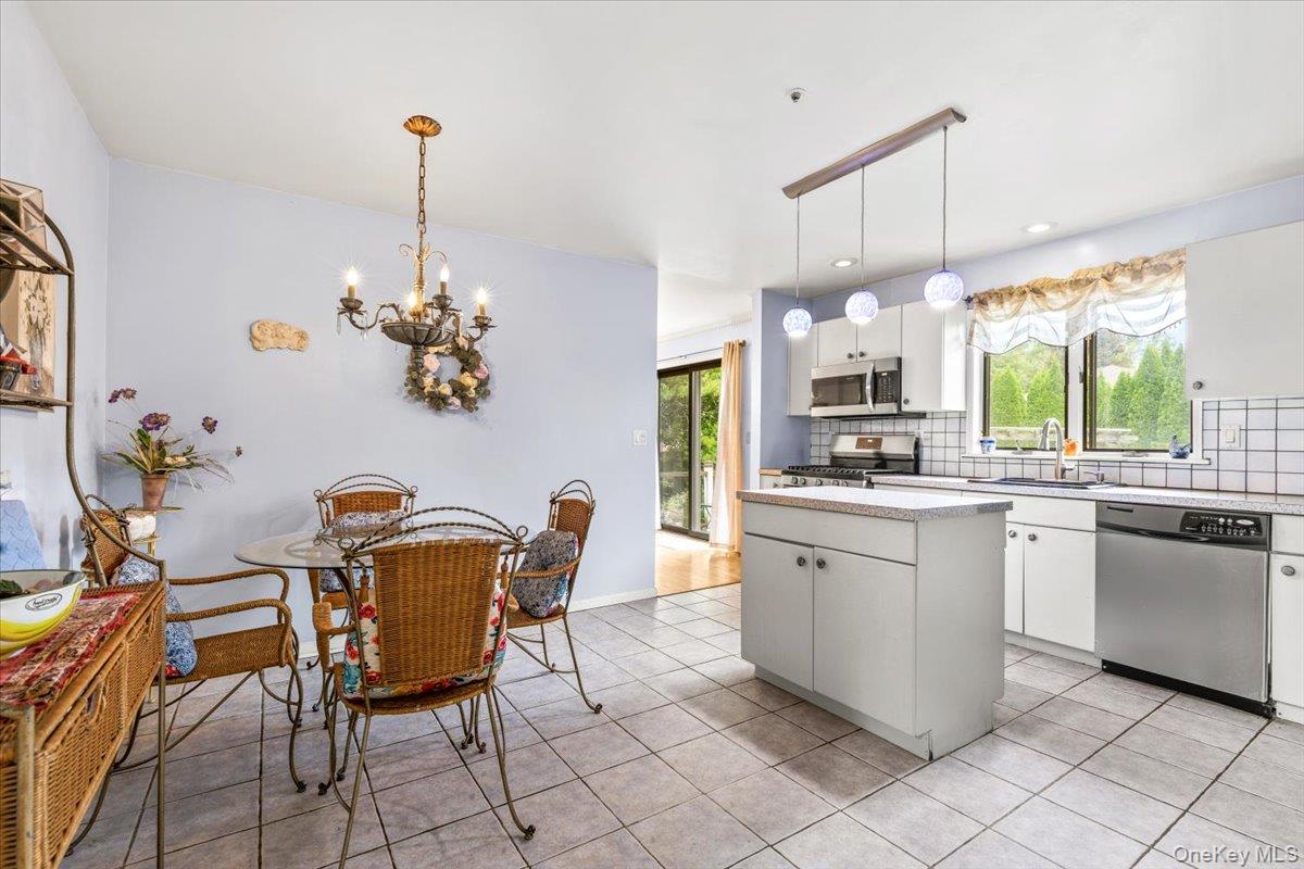 88 Rockingchair Road – For Sale photo 8