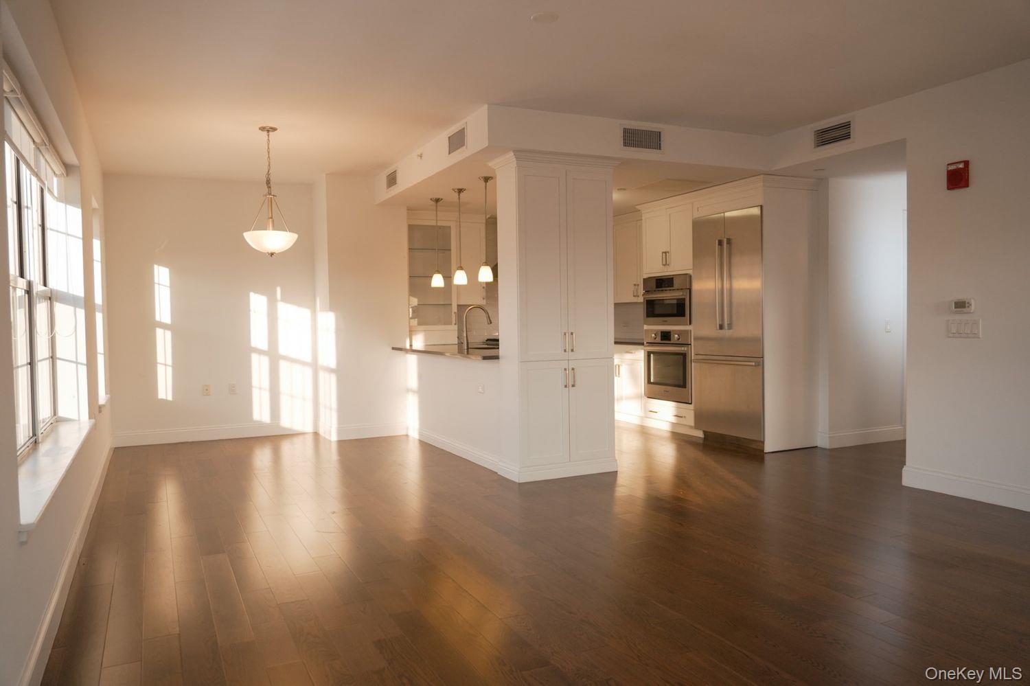 10 Byron Place, Unit 601 photo 3