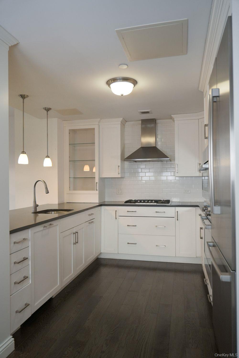 10 Byron Place, Unit 601 photo 4