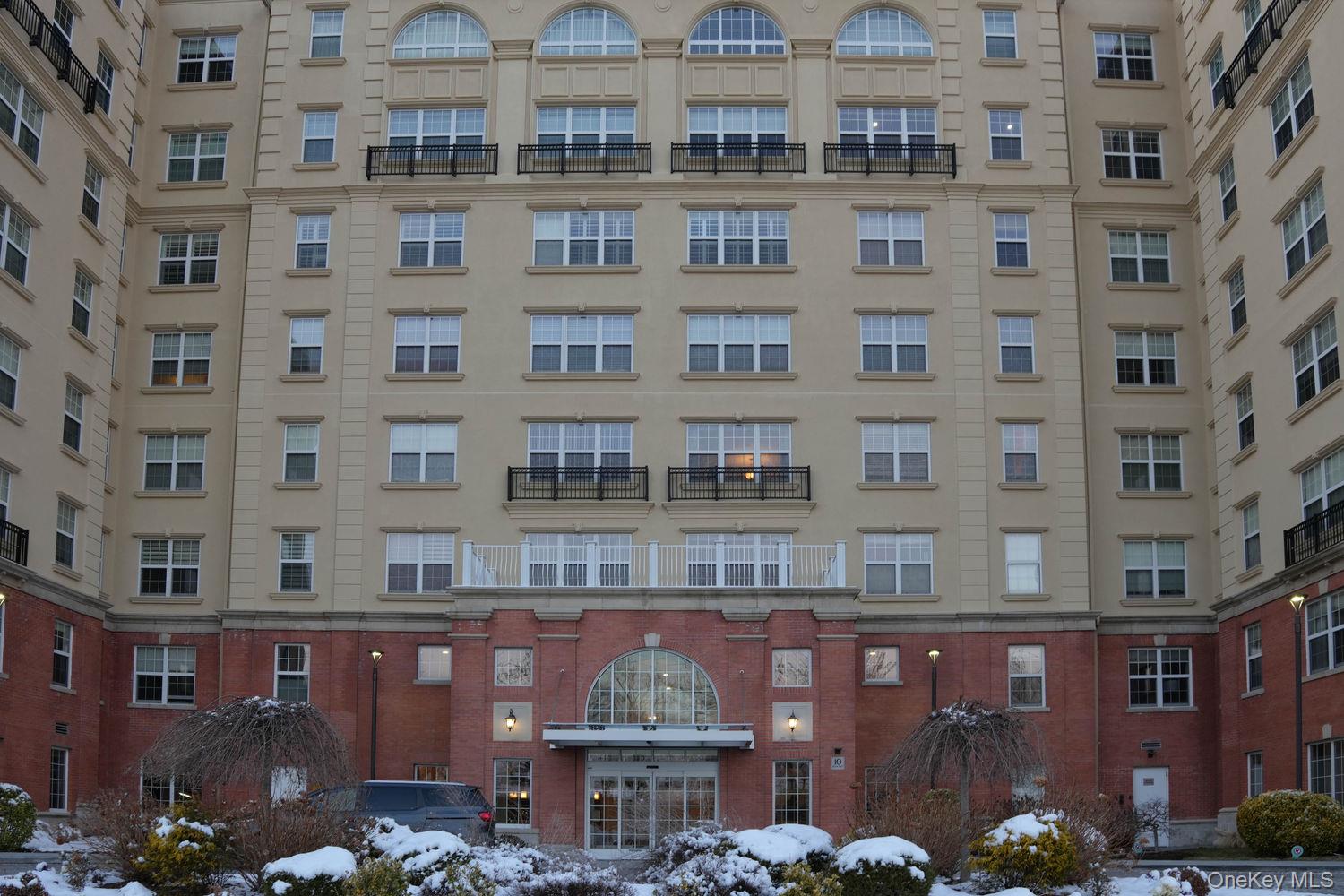 10 Byron Place, Unit 601