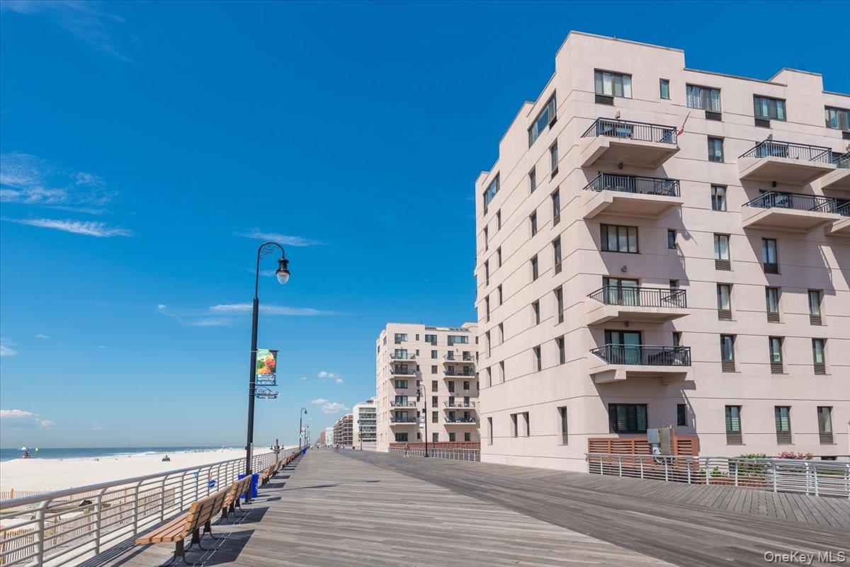 100 W Broadway Ave, Unit 3J