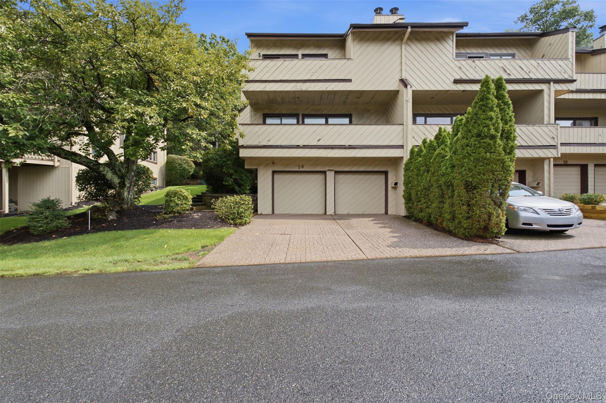 14 Dakota Court – For Sale