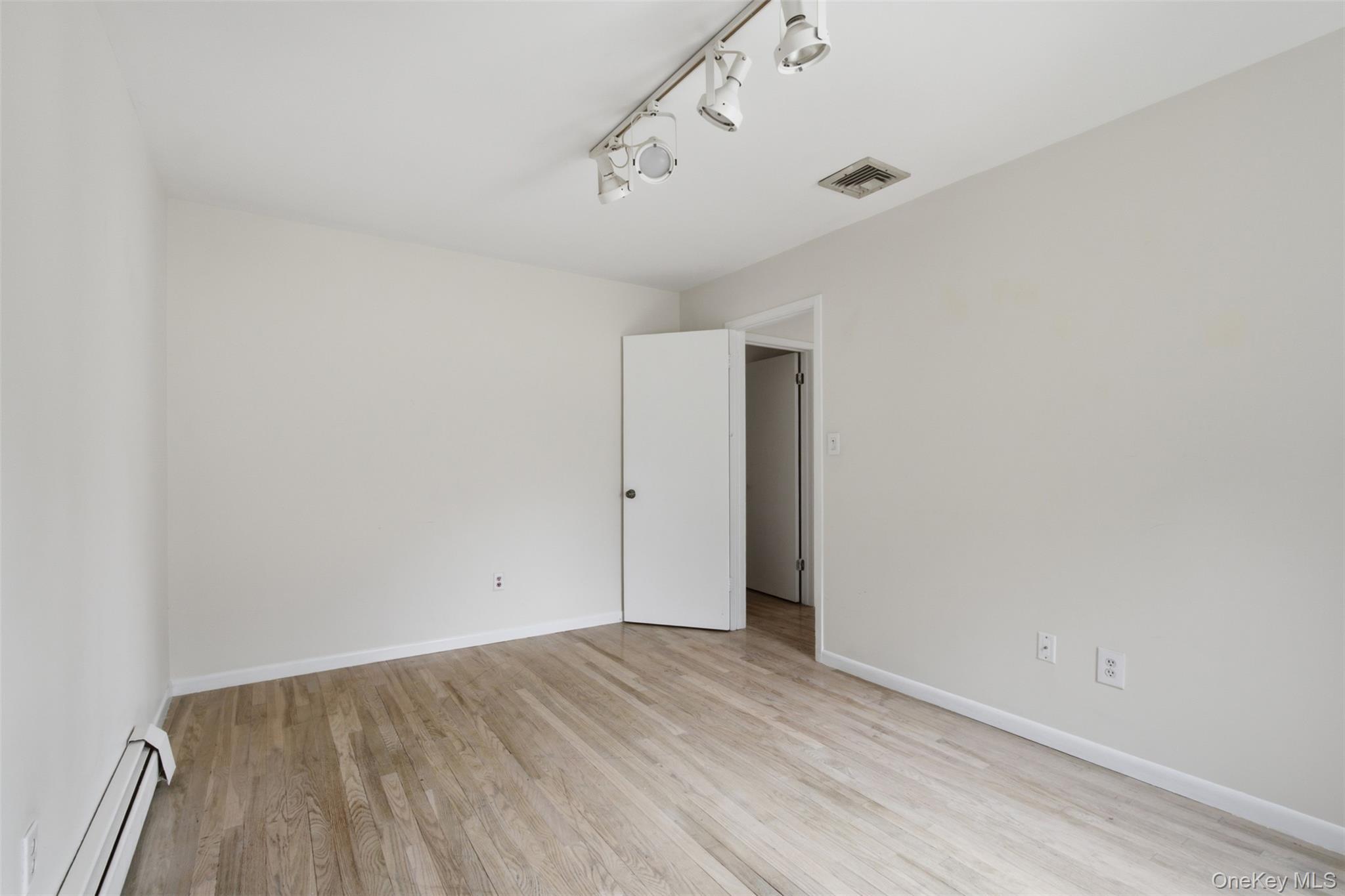 14 Dakota Court – For Sale photo 29