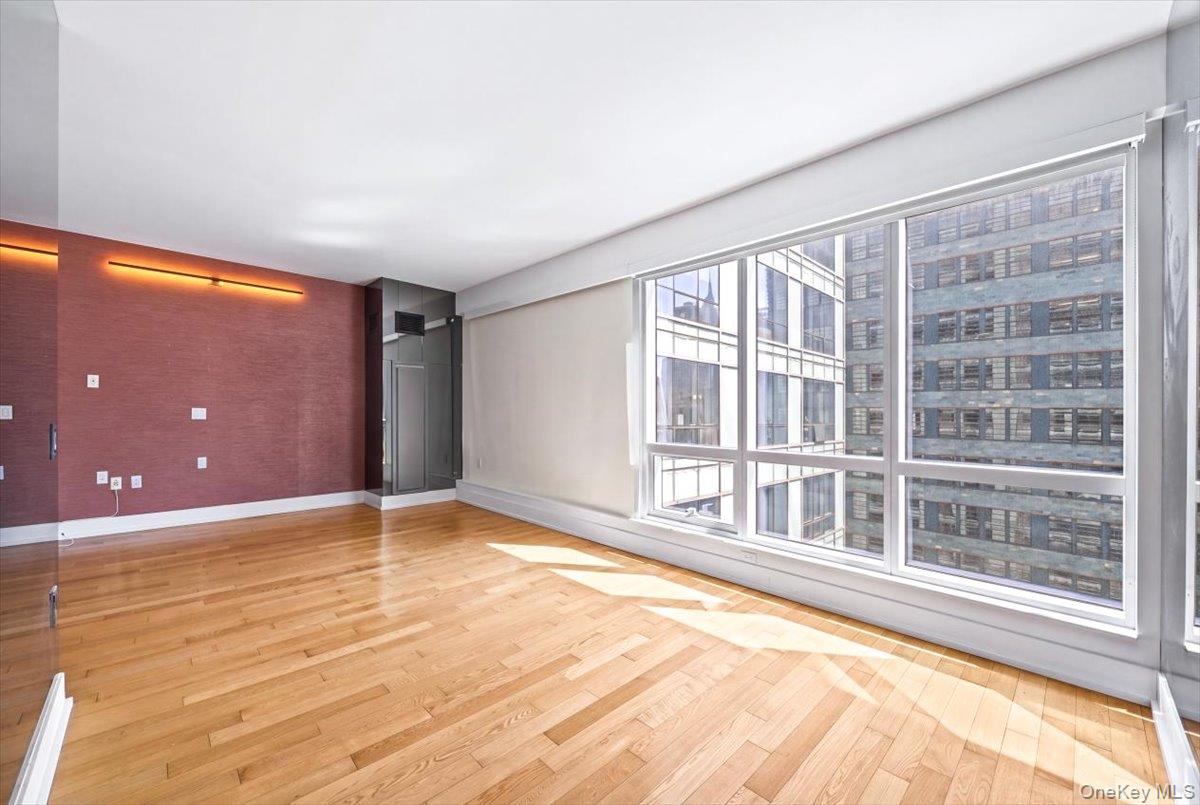 350 W 42nd Street, Unit 19I photo 11