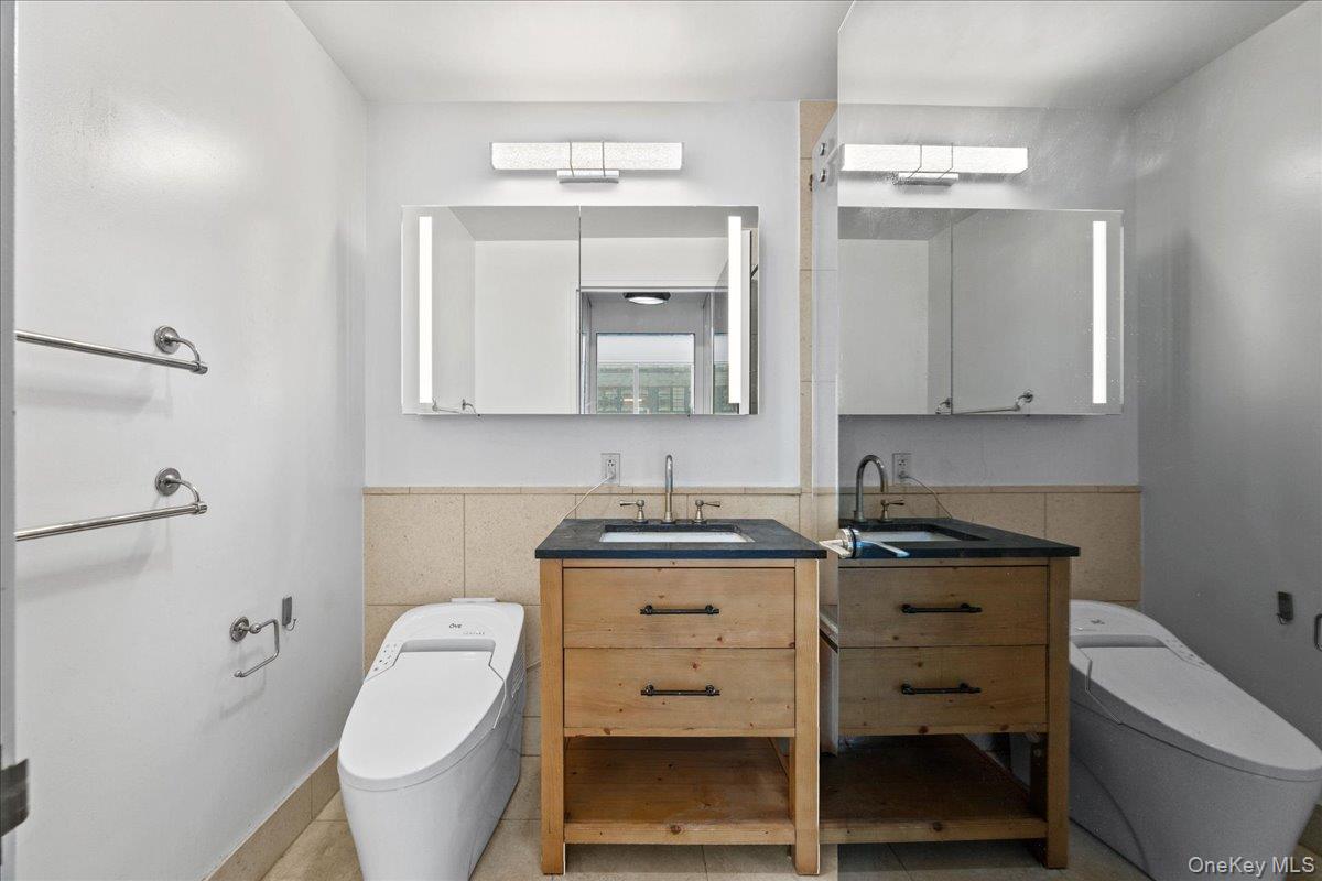 350 W 42nd Street, Unit 19I photo 12