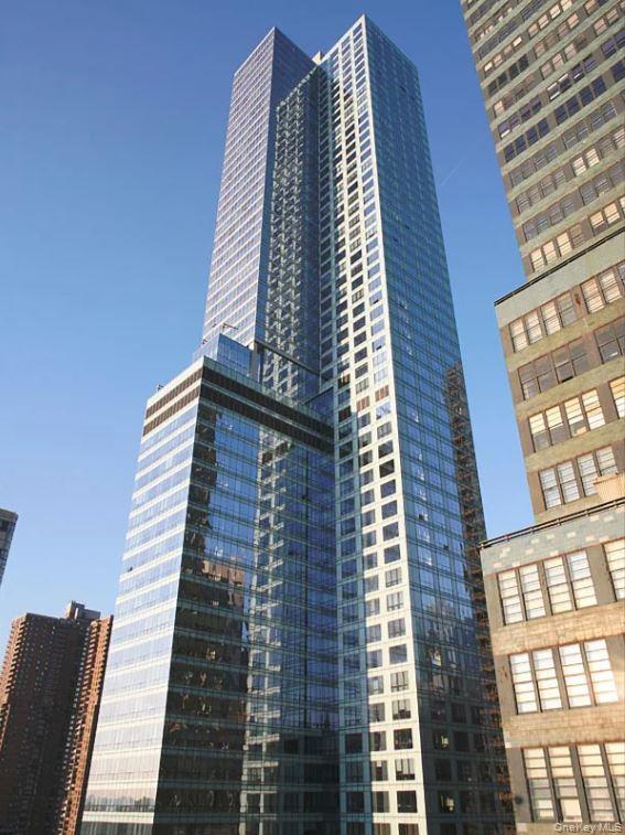 350 W 42nd Street, Unit 19I