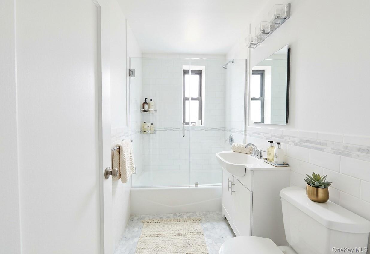 3840 Greystone Avenue, Unit 5M photo 5