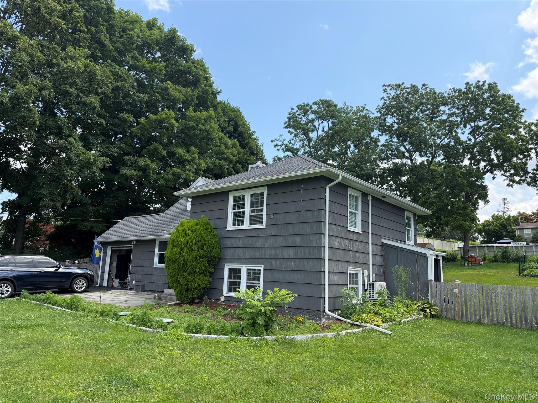 3426 Gomer Street – For Rent photo 2