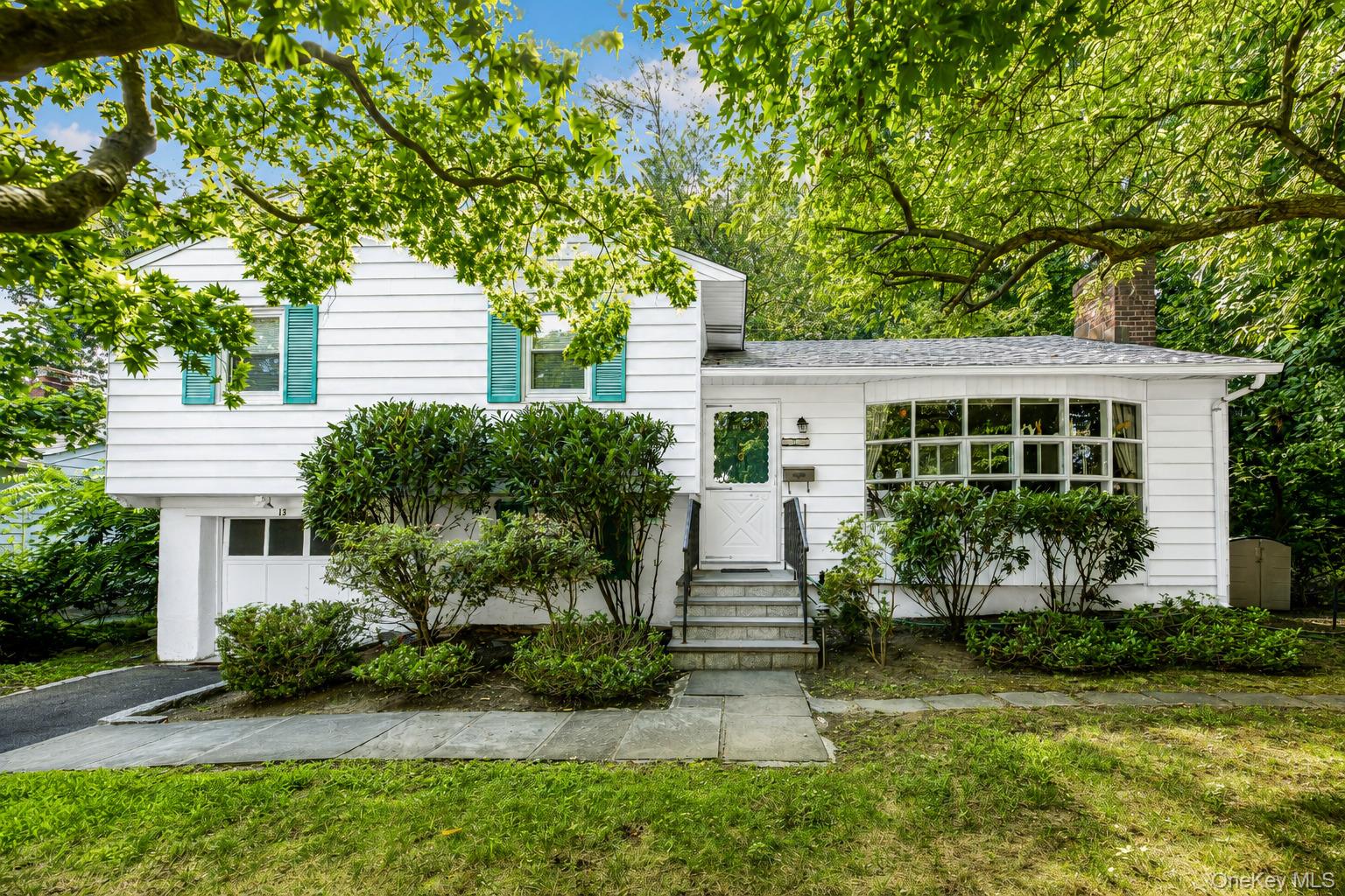 13 Vista Place – For Sale