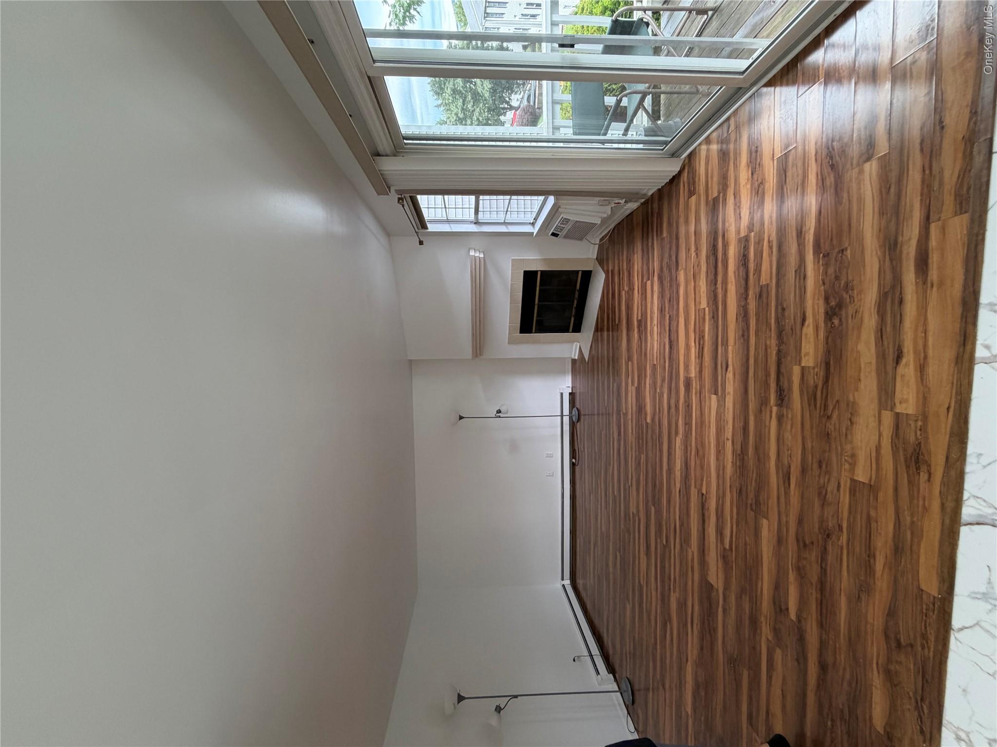 20 Lexington Hill, Unit 4 photo 2